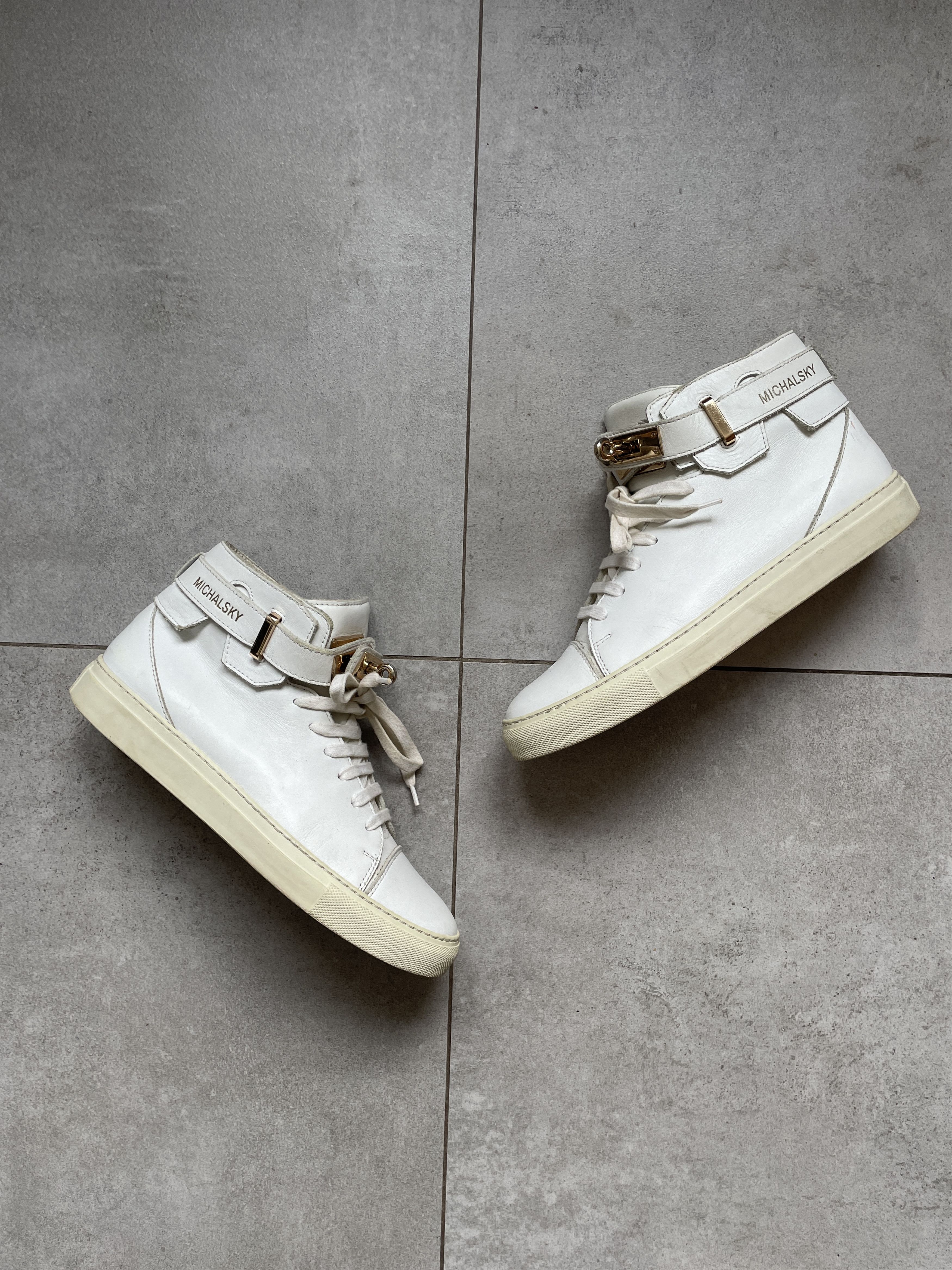 Balenciaga MICHALSKY ARENA TYPE WHITE LEATHER STRAP VELCRO HI TOPS Size US 8 / EU 41 - 2 Thumbnail