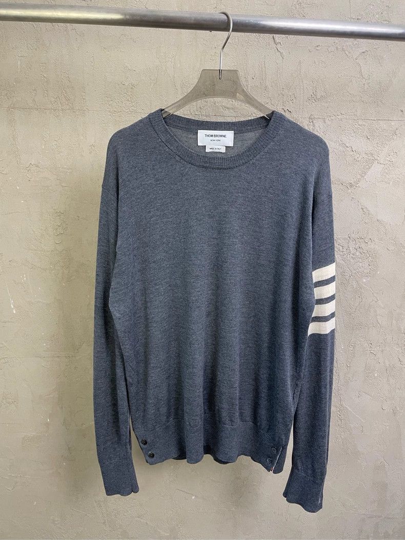 Thom Browne Thom browne Gray four-striped round-neck wool sweater 2504- Size US L / EU 52-54 / 3 - 1 Thumbnail