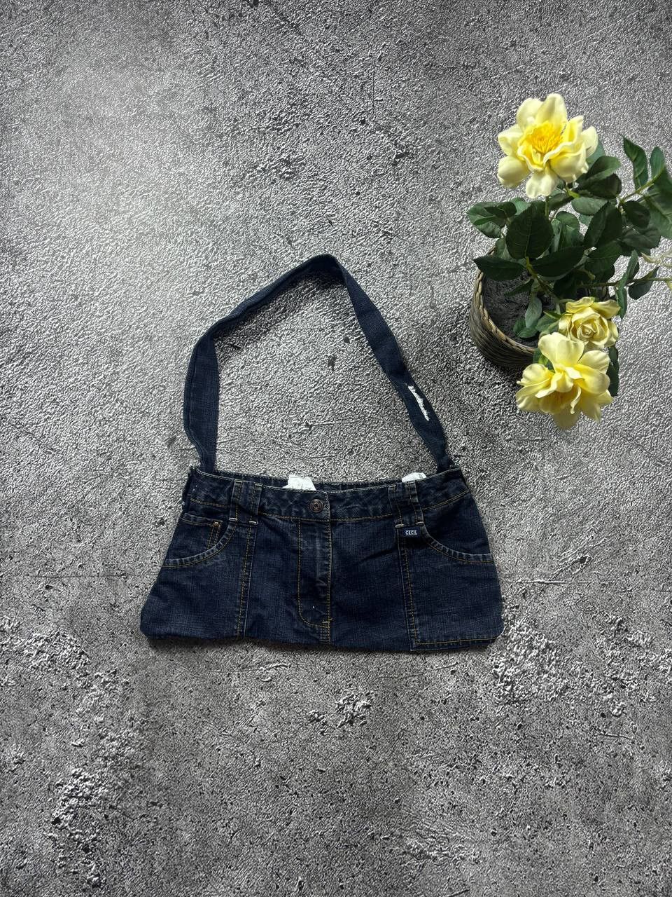 Affliction CECIL Denim Shoulder Bag / Y2K Vintage Mini Bag Size ONE SIZE - 1 Thumbnail