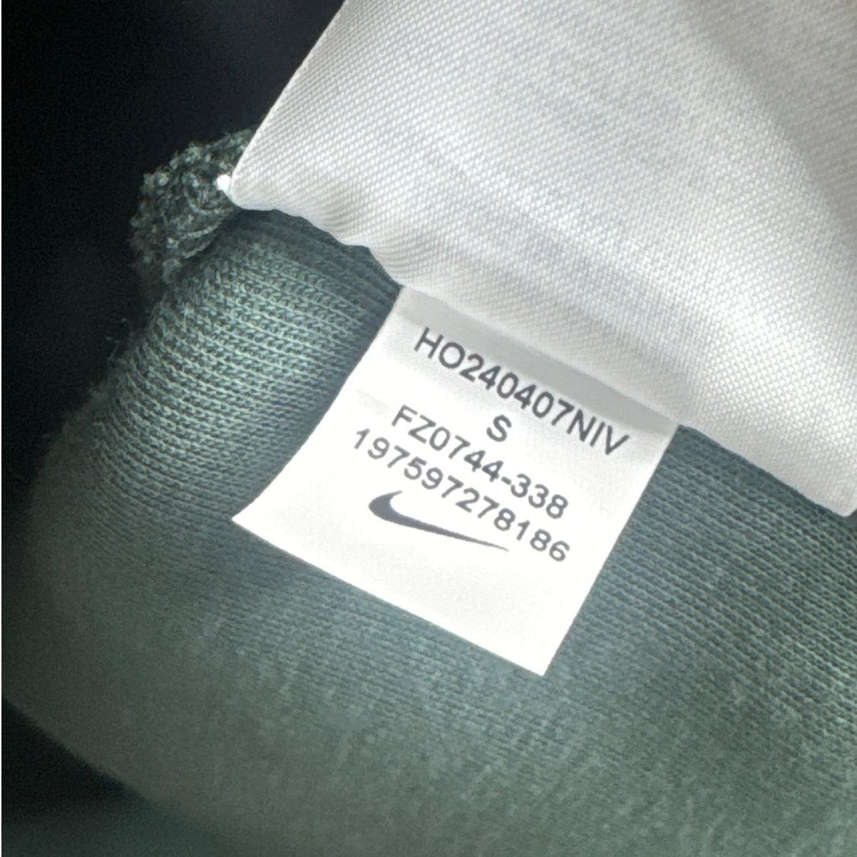 Nike NWT Nike Tech Reimagined Fleece Vintage Green Hoodie Size S Size US S / EU 44-46 / 1 - 10 Thumbnail