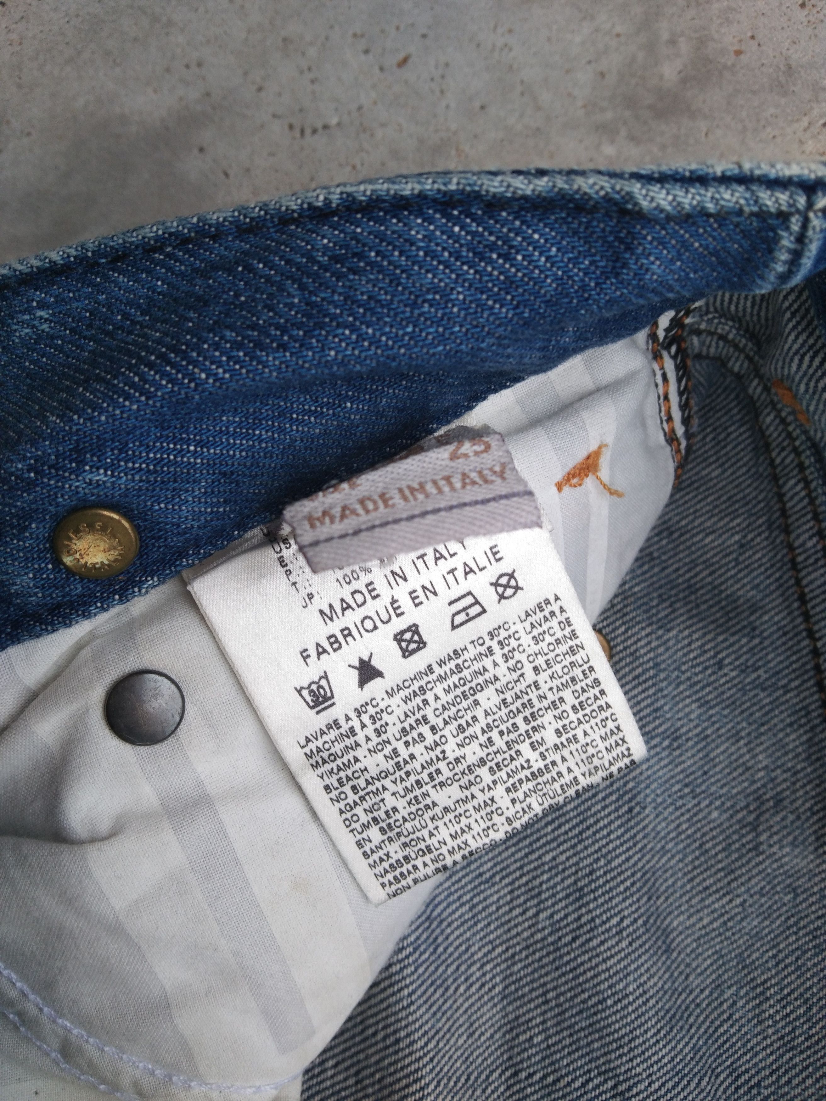 Diesel Vintage Distressed Diesel Jeans Made In Italy 26x30 Size US 26 / EU 42 - 11 Thumbnail