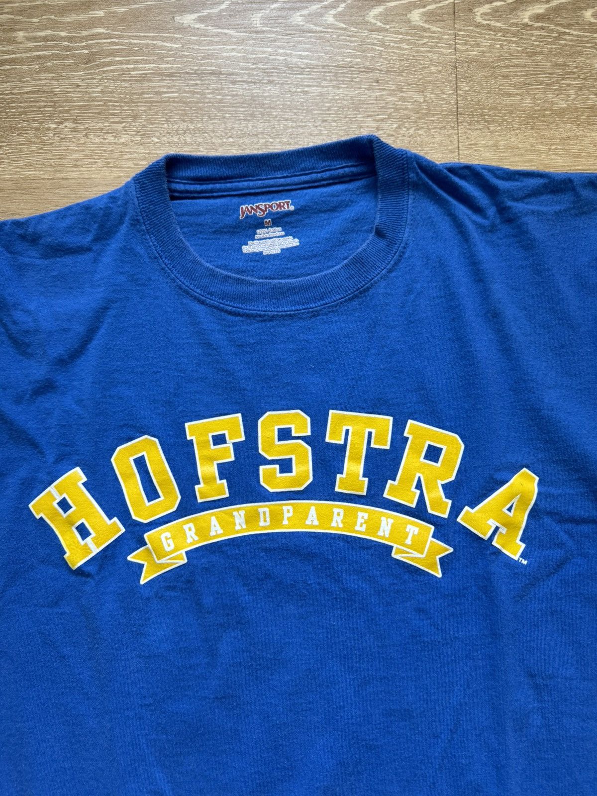 Other 2000s ‘HOFSTRA GRANDPARENT’ Jansport Arc Logo Tee Size US M / EU 48-50 / 2 - 1 Thumbnail