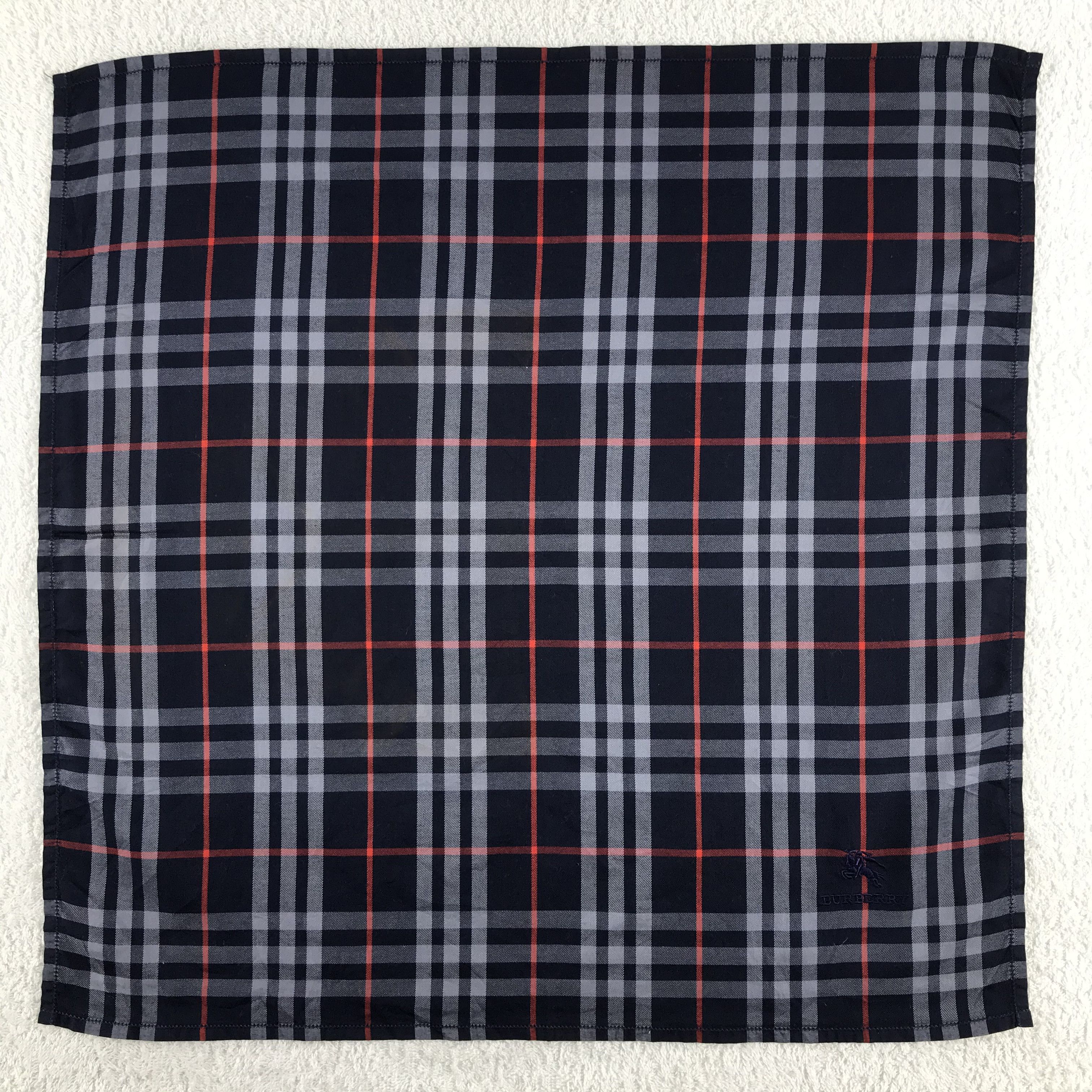Burberry × Vintage Burberry Bandana / Handkerchief / Neckerchief - S066 Size ONE SIZE - 1 Thumbnail
