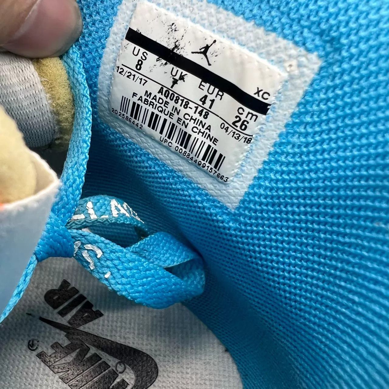 Nike Air Jordan 1 UNC 41 Dog Chewed Hooks Box & Accs Light Sole Size US 8 / EU 41 - 4 Thumbnail