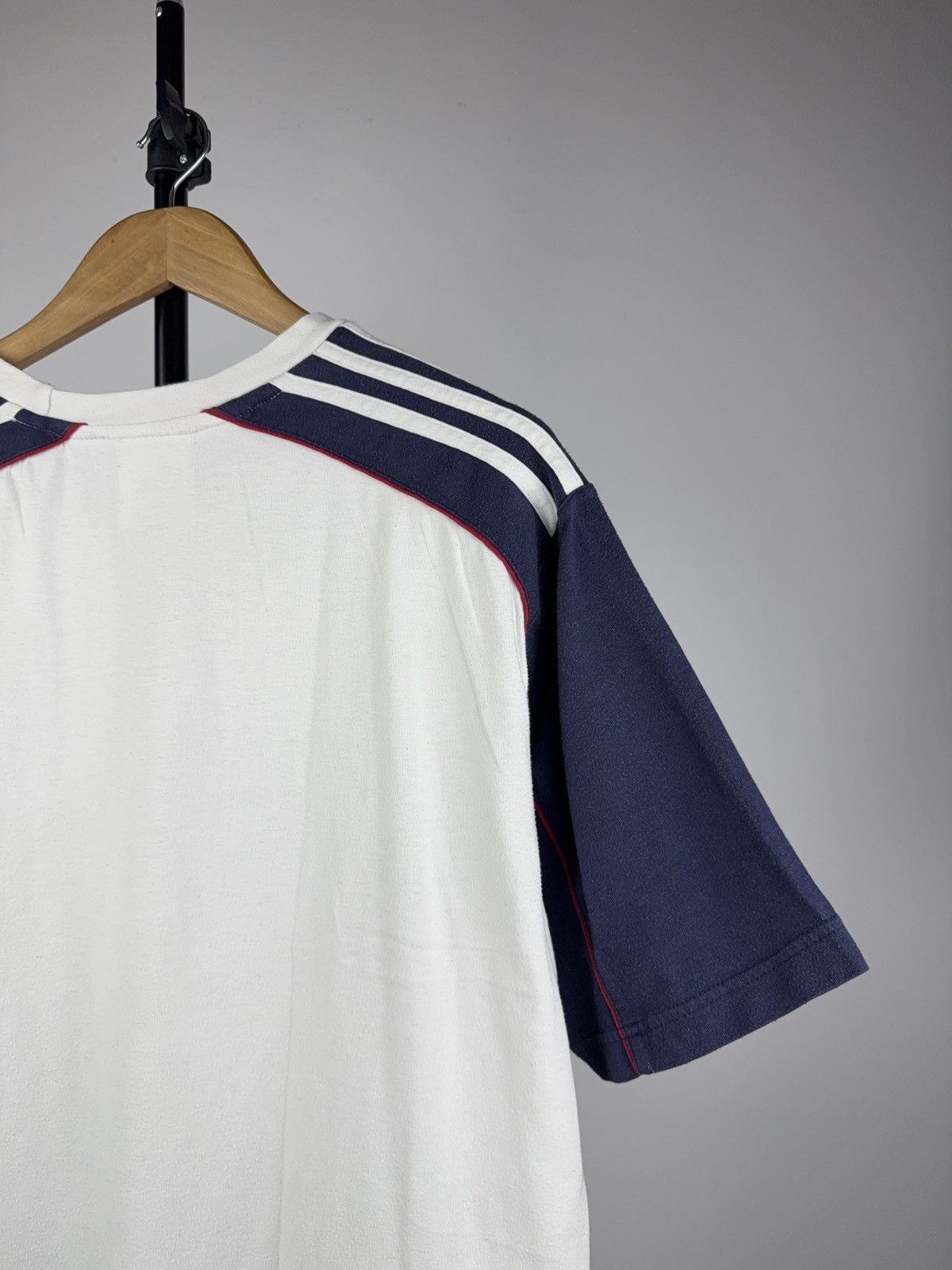 Adidas Vintage 00s Retro Rare Adidas Streetwear Tee Shirt Size US L / EU 52-54 / 3 - 9 Thumbnail