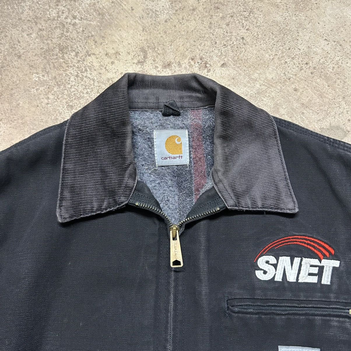 Carhartt × Vintage Vintage black faded Carhartt Detroit style jacket sz large Size US L / EU 52-54 / 3 - 3 Thumbnail