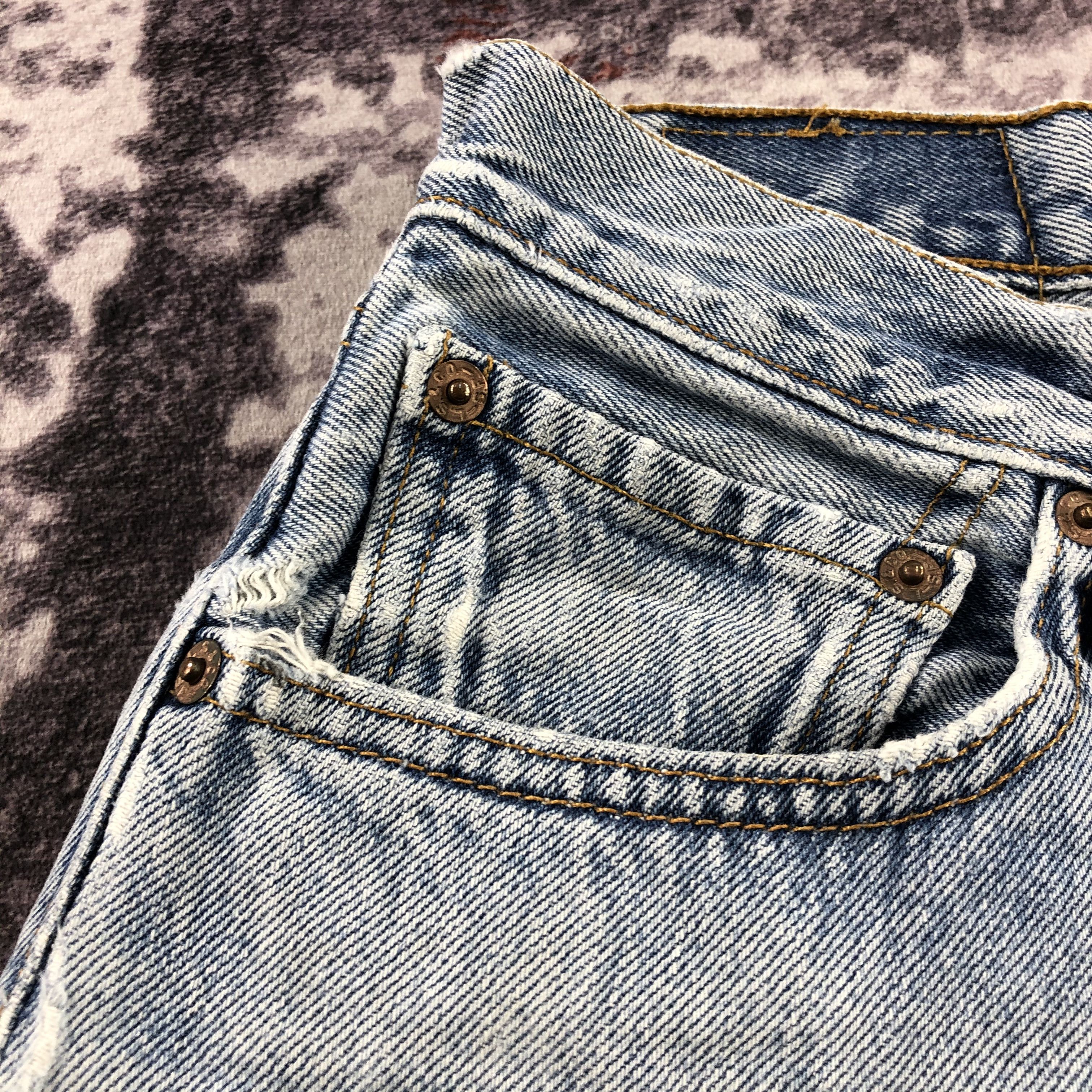 Levi's 90s Vintage Light Wash Levis 501 Jeans-JM3155 Size US 30 / EU 46 - 14 Thumbnail