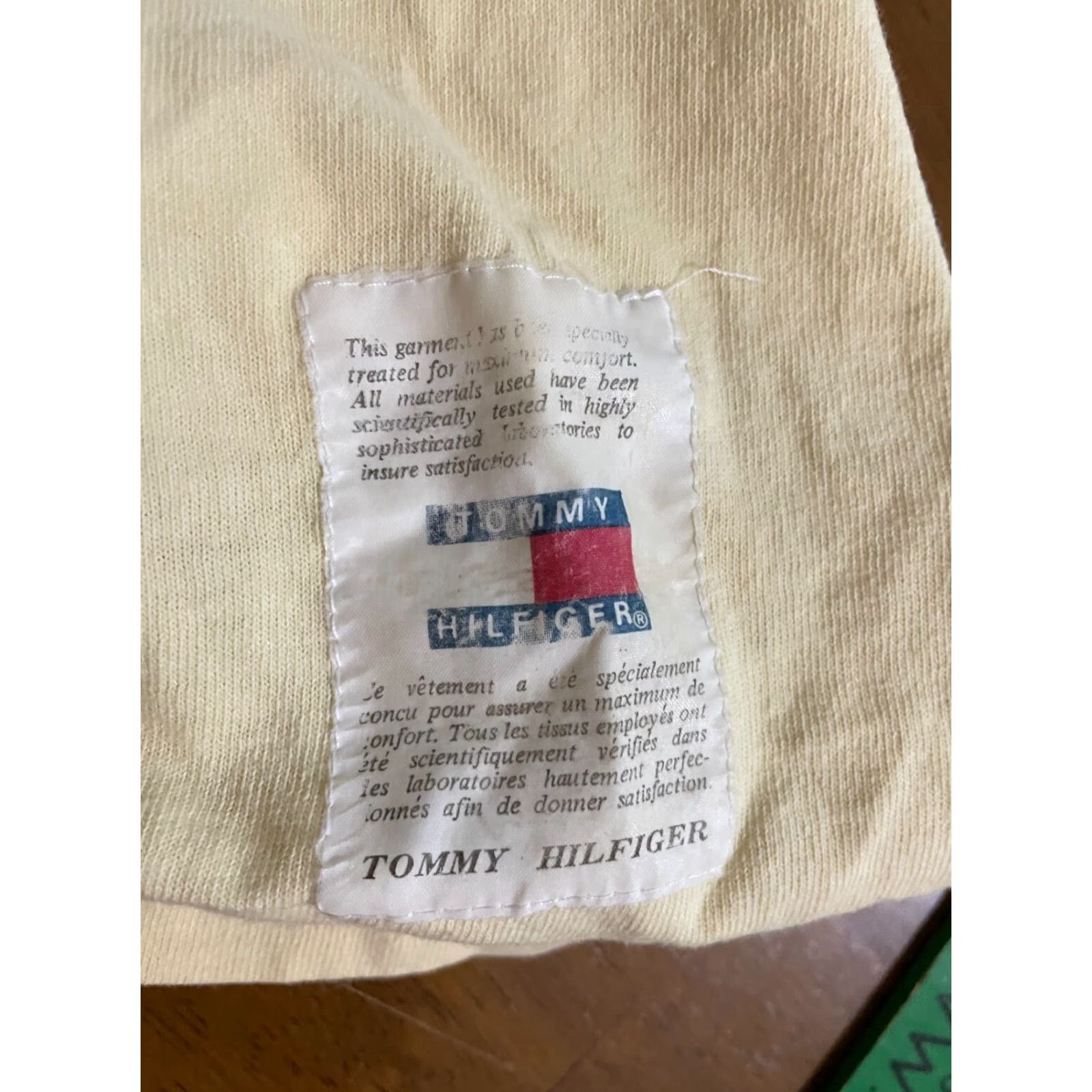 Tommy Hilfiger VINTAGE Tommy Hilfiger Tee Shirt Made in the USA XL Shirt Mens TAN Crew Neck Short Sleeve Basic Tee Size US XL / EU 56 / 4 - 3 Thumbnail