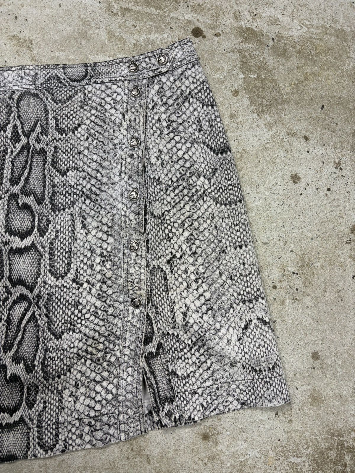 Roberto Cavalli Vintage 2000s Roberto Cavalli Snake Skin Print Set Skirt Size 29" - 9 Thumbnail