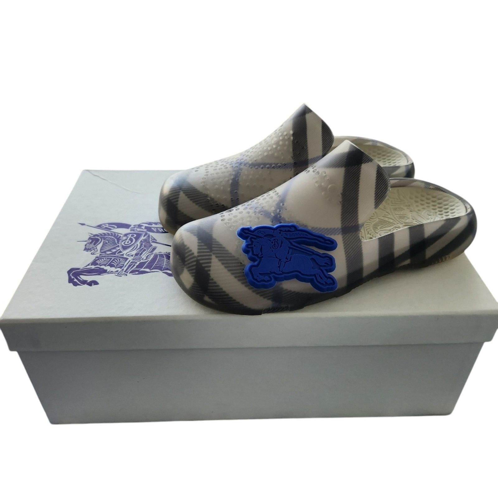 Burberry Authentic Burberry Stingray Check Slide Sandals 36 Unisex Size US 5 / IT 35 - 1 Thumbnail