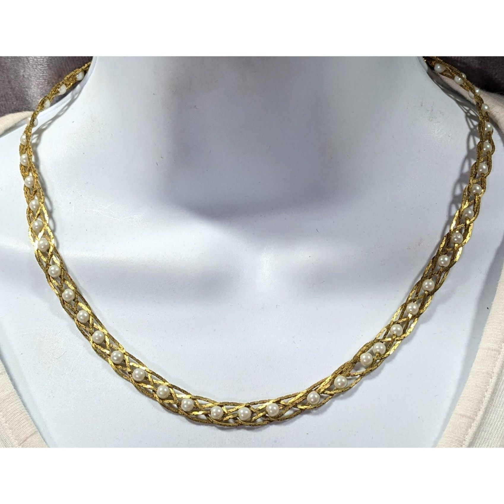 Other Vintage Avon Braided Gold Tone Faux Pearl Beaded Necklace Size ONE SIZE - 2 Thumbnail