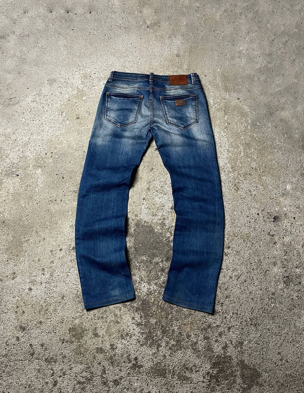 Dolce & Gabbana Vintage washed Dolce&Gabbana metal logo Jeans Size US 31 - 1 Thumbnail