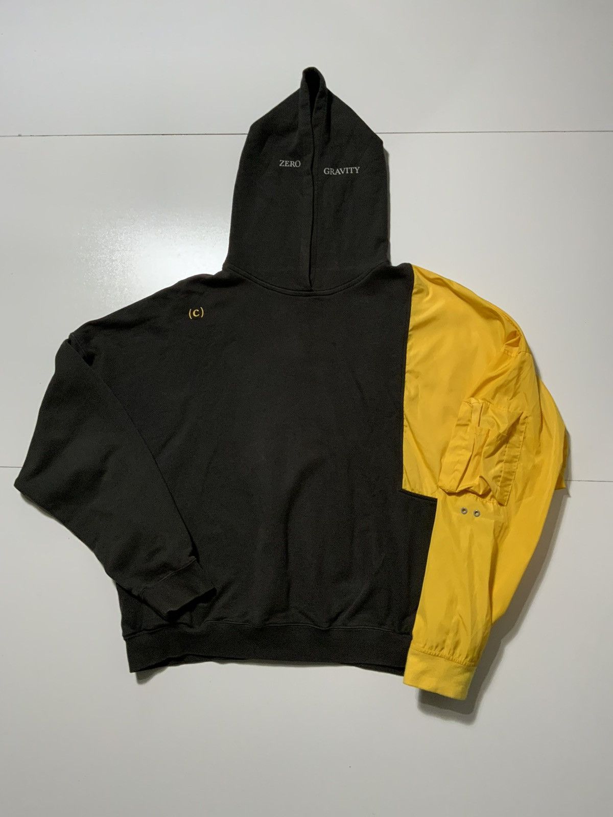 image of C2H4 18Ss Zero Gravity Reconstructed Sleeve Pullover Hoodie, Men's (Size Medium)