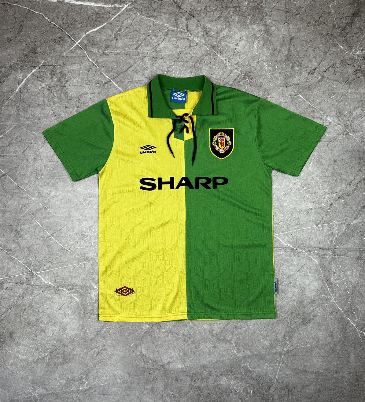 Umbro 1992/1993 Vintage Manchester United Umbro Soccer Jersey Size US L / EU 52-54 / 3 - 1 Thumbnail