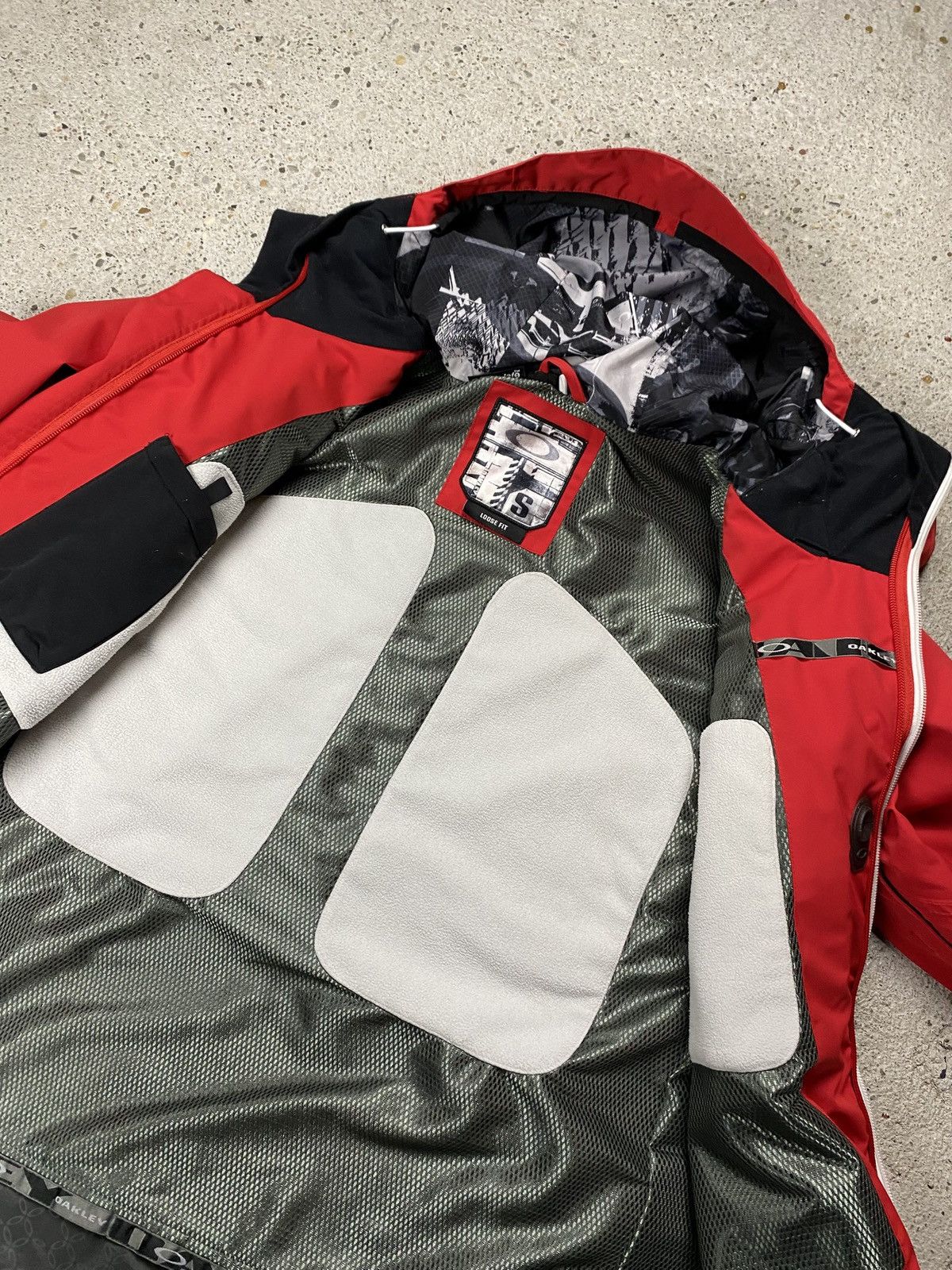 Oakley Oakley ski jacket red white gorpcore skiing winter Size US S / EU 44-46 / 1 - 15 Thumbnail