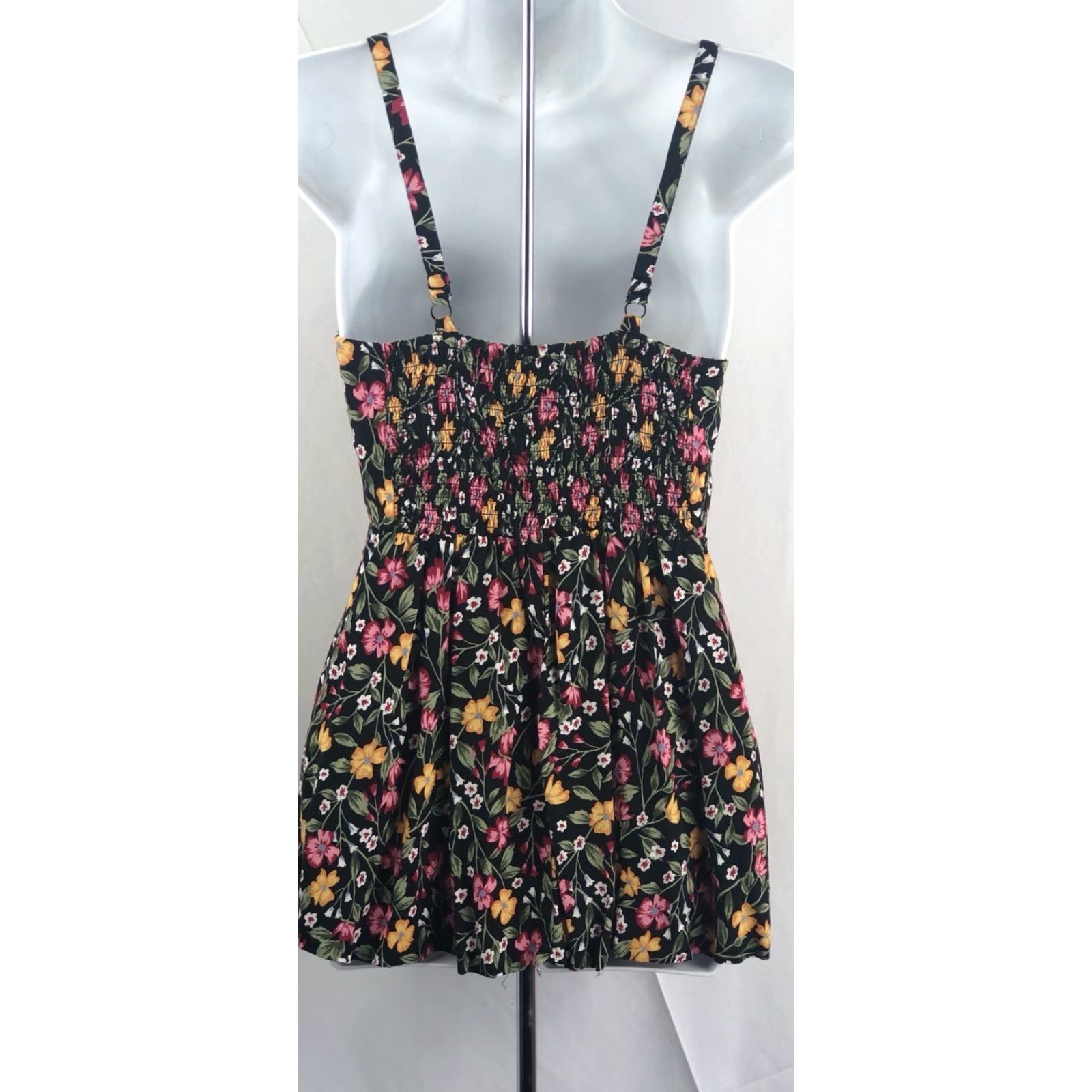 Old Navy Old Navy Camisole Tank XS Blk Floral Strappy Smocked Flowy Cottage Top Size XS / US 0-2 / IT 36-38 - 3 Thumbnail