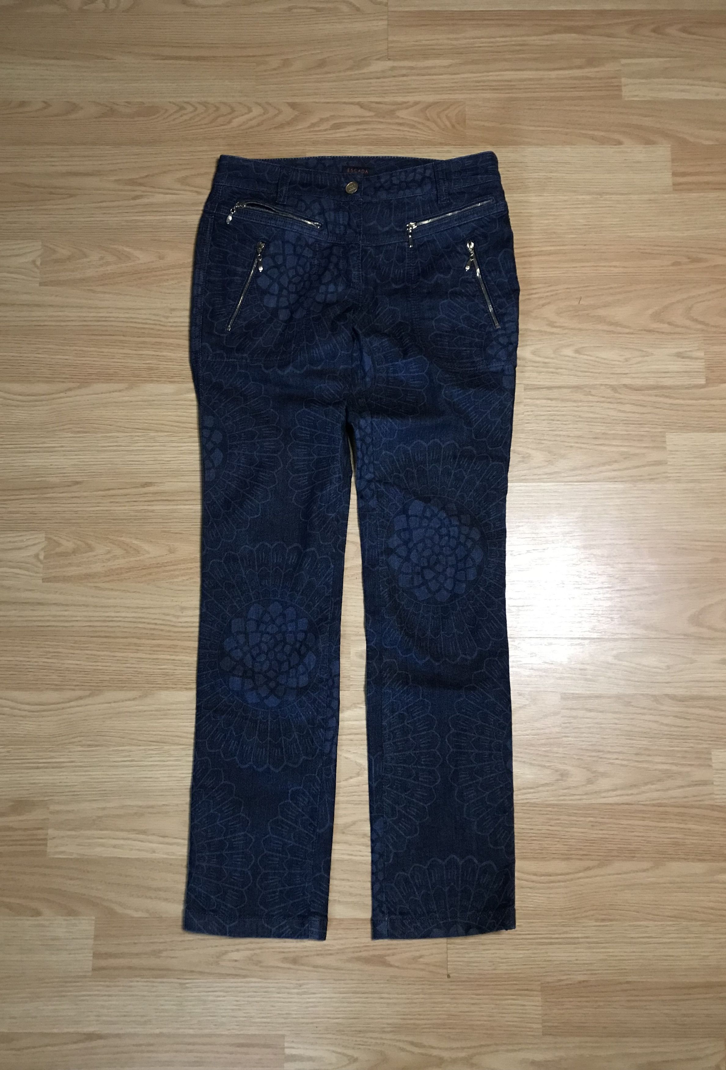 Escada **Retro Escada Patterned Jeans** Size 25" / US 0 / IT 36 - 1 Thumbnail