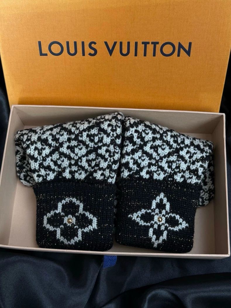 Louis Vuitton Louis Vuitton Wool Silk Gloves -2505 Size ONE SIZE - 4 Thumbnail