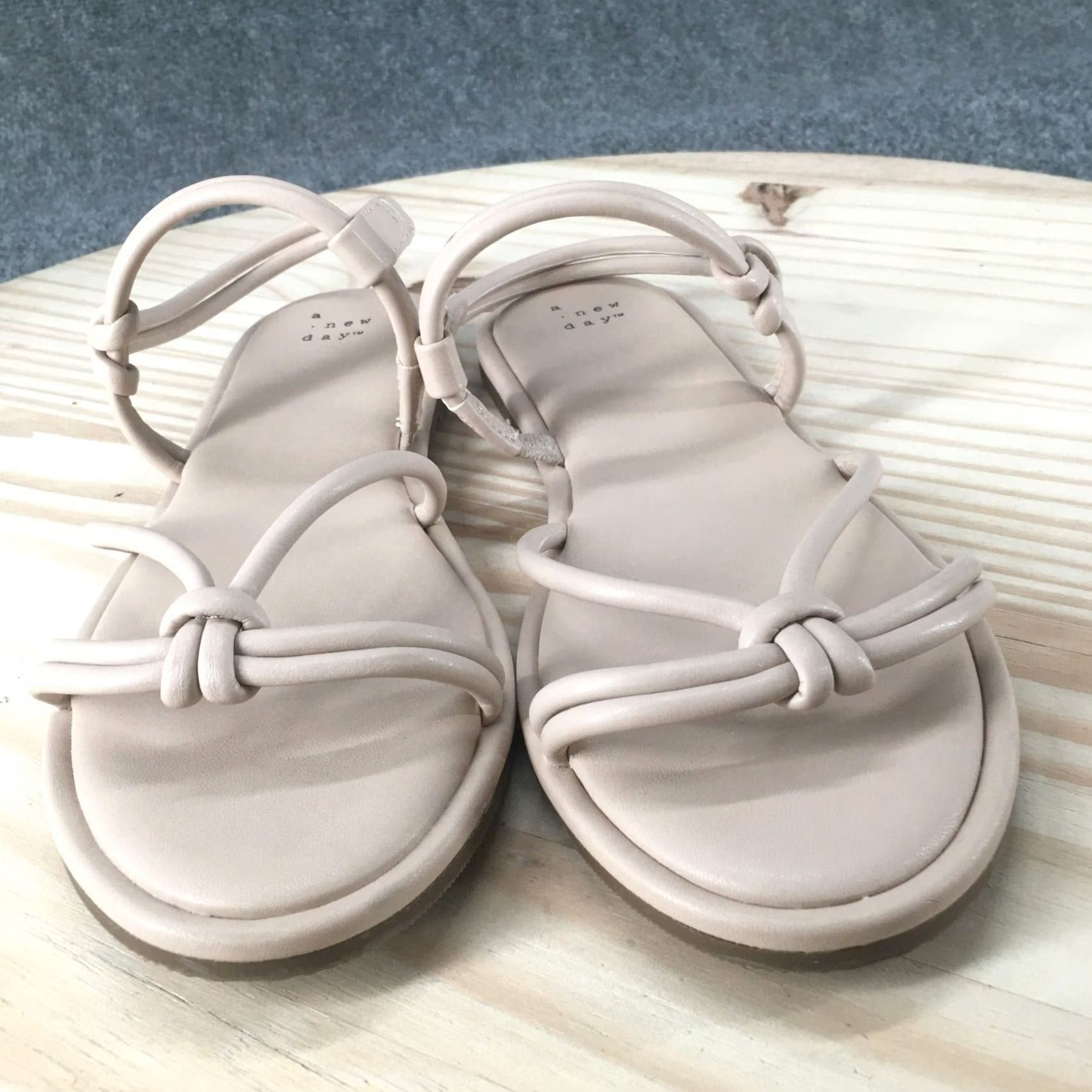 Vintage A New Day Sandals Womens 8 Slingback Beige Faux Leather Open Toe Casual Flats Size US 8 / IT 38 - 4 Thumbnail