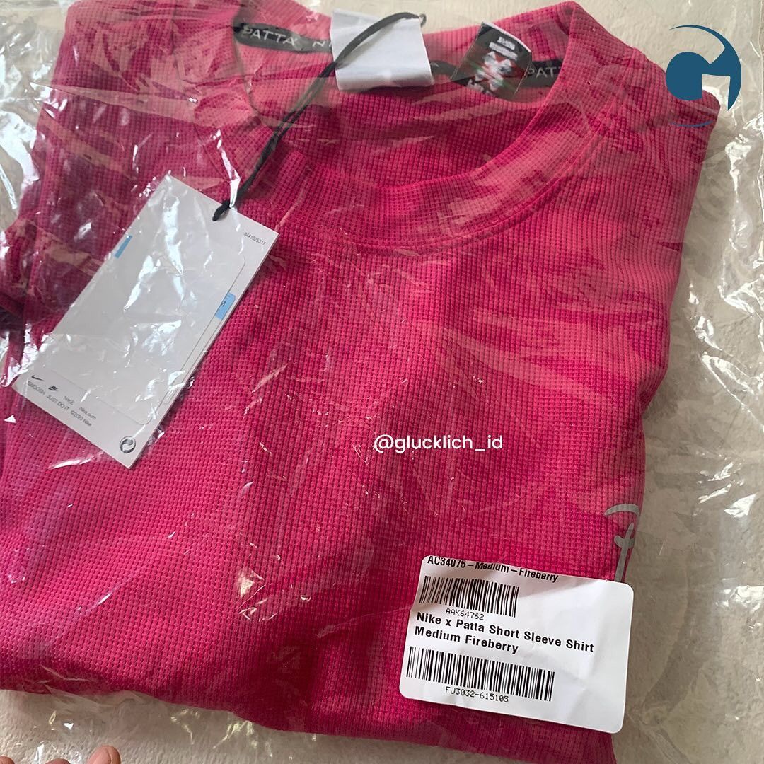 Nike × Patta Nike, x Patta Running Team Tee (Fireberry) Size US XS / EU 42 / 0 - 7 Thumbnail