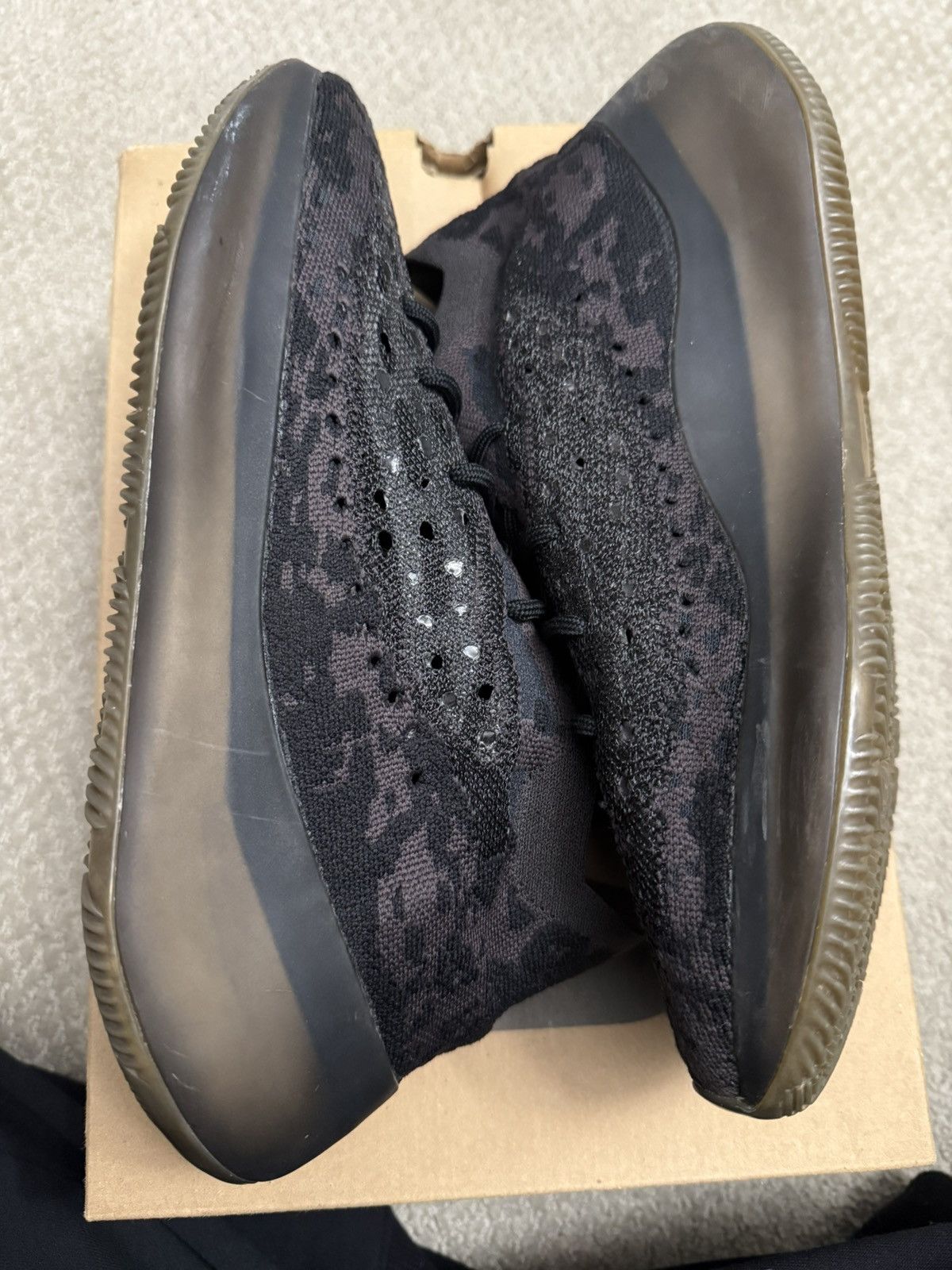Yeezy Yeezy 380 Onyx SIZE 12 Size US 12 / EU 45 - 4 Thumbnail