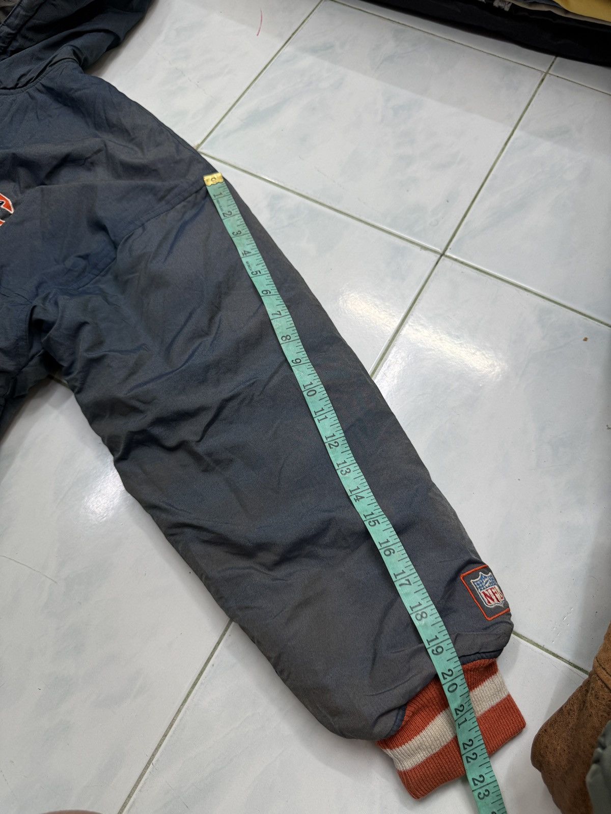 Starter 💥💥🔥STEALS VTG NFL STARTER BEARS SUNFADED JACKET Size US L / EU 52-54 / 3 - 24 Thumbnail