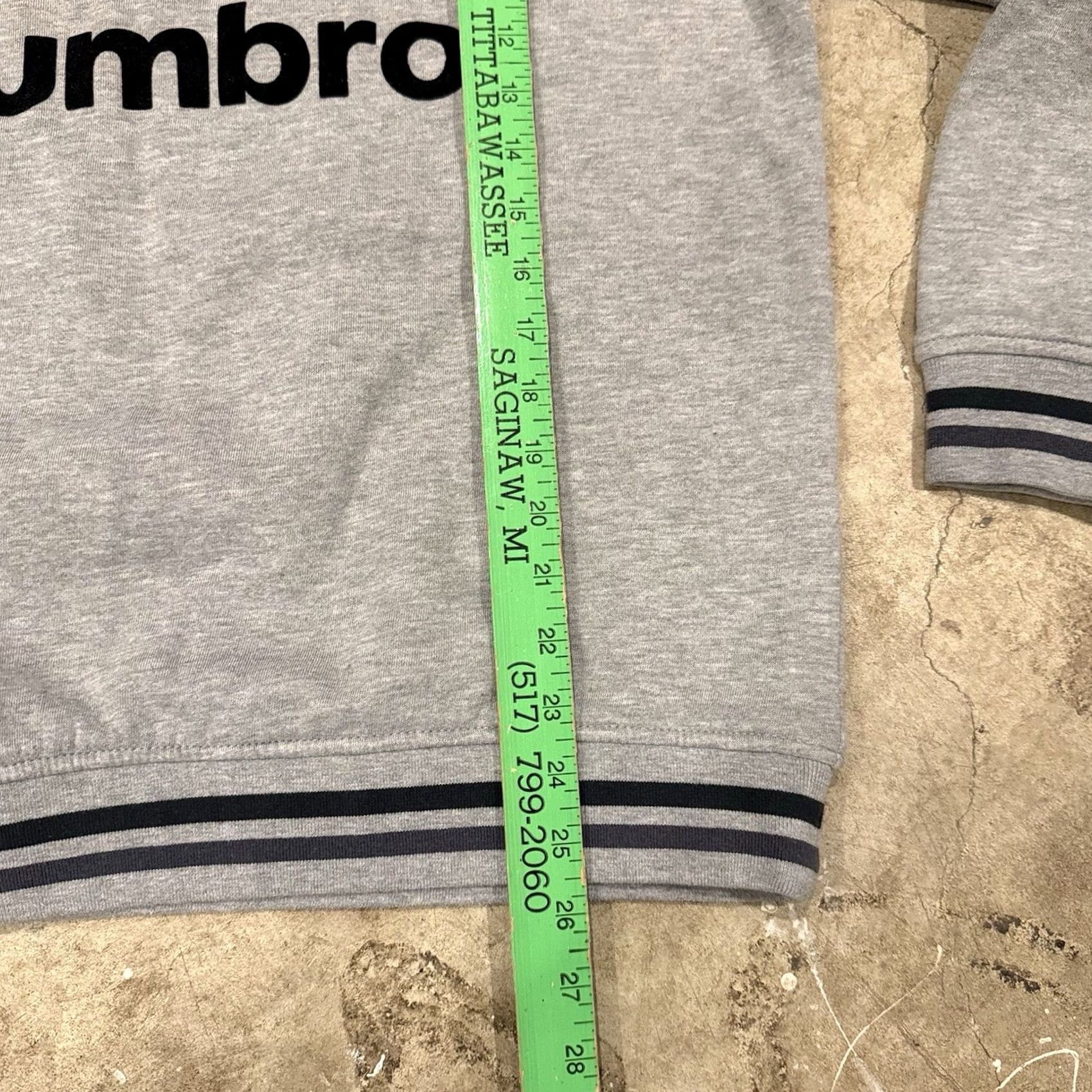 Umbro Umbro Pullover Sweatshirt Mens Medium Gray Crew Neck Fleece Athletic Casual Graphic Print Athletic Size US M / EU 48-50 / 2 - 6 Thumbnail