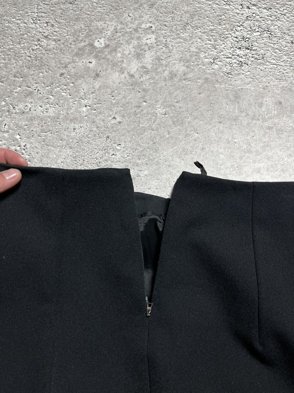 Prada × Vintage Prada Black Wool Blend Pencil Skirt Made in Italy Size 44 Size 30" / US 8 / IT 44 - 13 Thumbnail