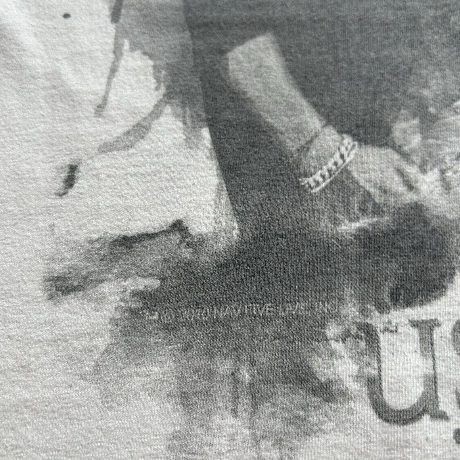 Band Tees Vintage 2000s Usher OMG Tour R&B Graphic T Shirt Men's Small Size US S / EU 44-46 / 1 - 8 Thumbnail