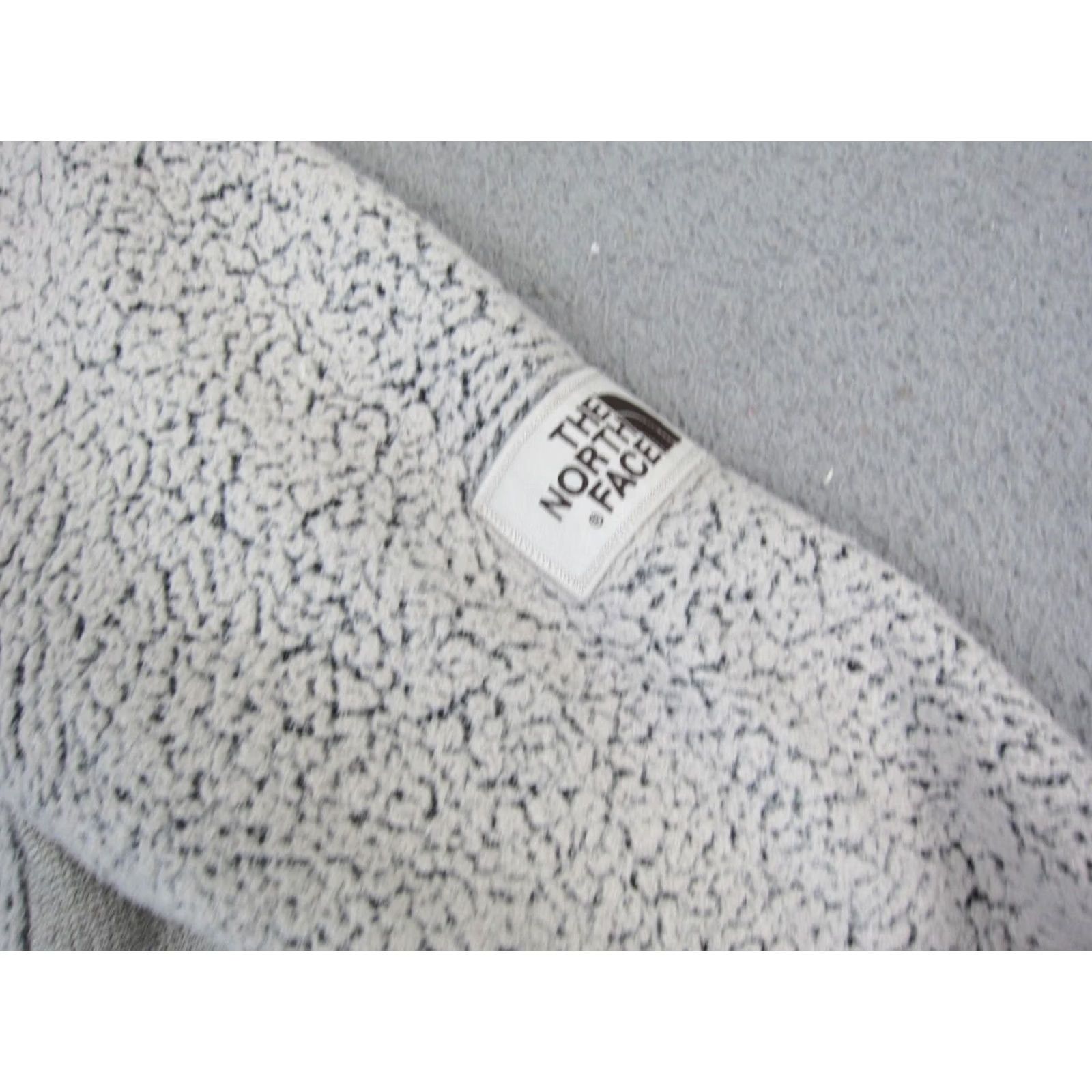 The North Face The North Face Jacket Womens Small Gray Fuzzy Fleece Full Zip Outdoor Size S / US 4 / IT 40 - 4 Thumbnail