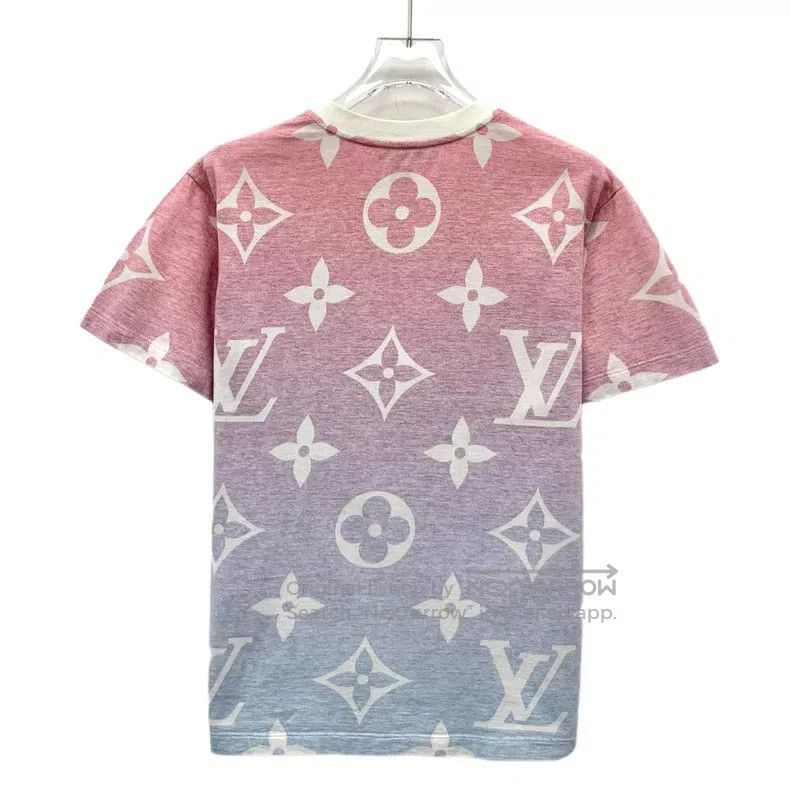 Louis Vuitton Louis Vuitton Gradient logo print cotton crewneck short sl Size US M / EU 48-50 / 2 - 2 Thumbnail