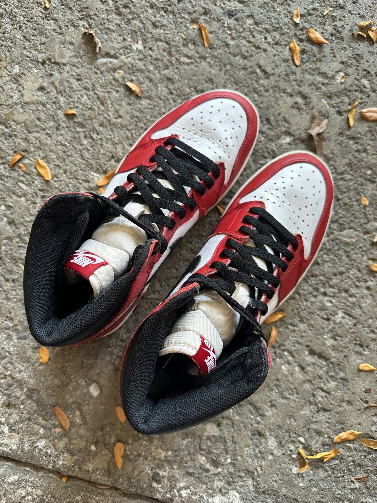 Jordan Brand Nike Air Jordan 1 Retro OG Chicago 2015 size 11 Size US 11 / EU 44 - 3 Thumbnail