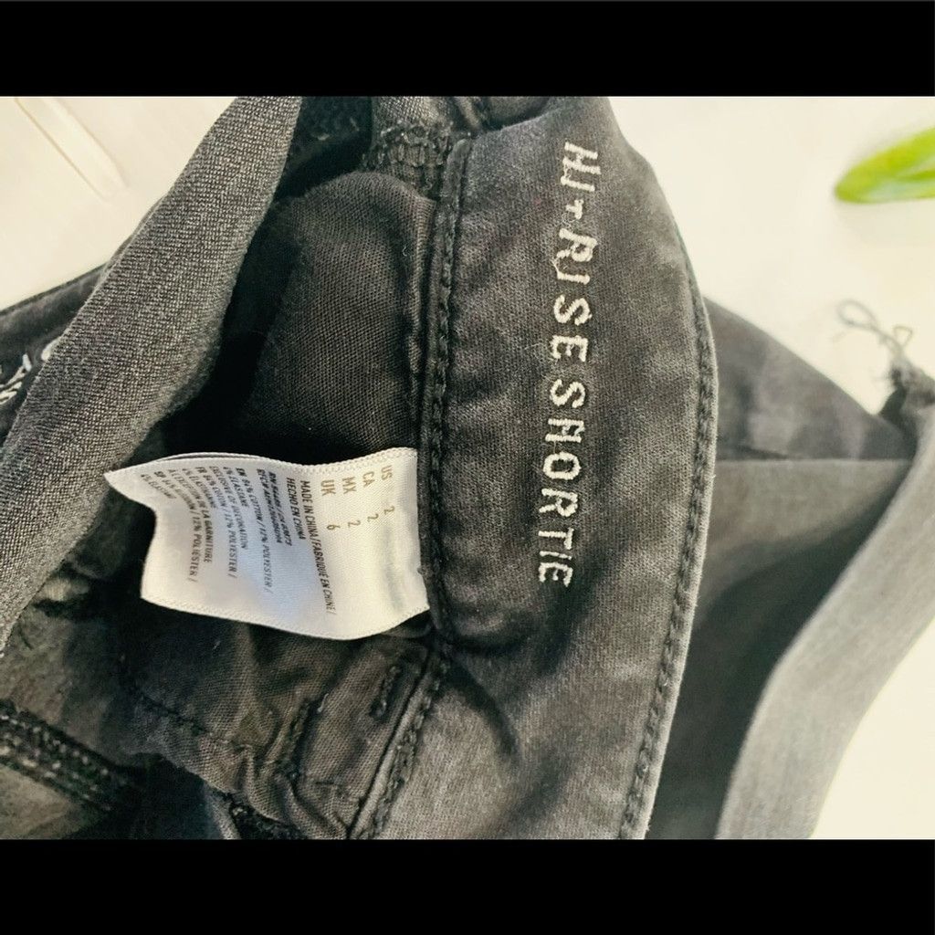 American Eagle Outfitters American Eagle black denim shorts size 2 Size 26" / US 2 / IT 38 - 5 Thumbnail