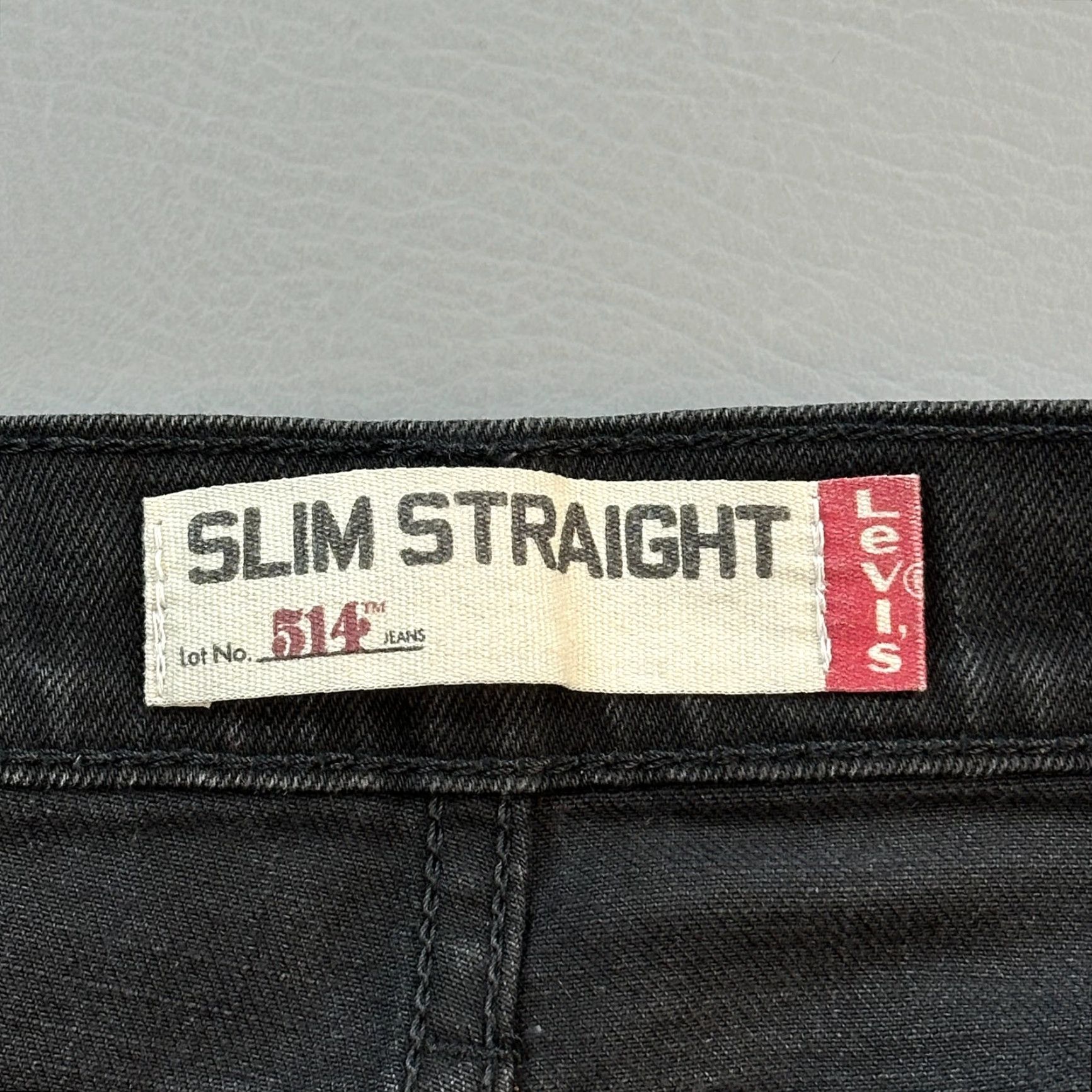 Levi's VINTAGE Levi's 514 Shorts Mens 36 Black Denim Cutoff Slim Straight Stretch Y2K Bermuda Shorts Mens 36 Black Denim Slim Stretch Vintage Levis 514 Size US 36 / EU 52 - 4 Thumbnail