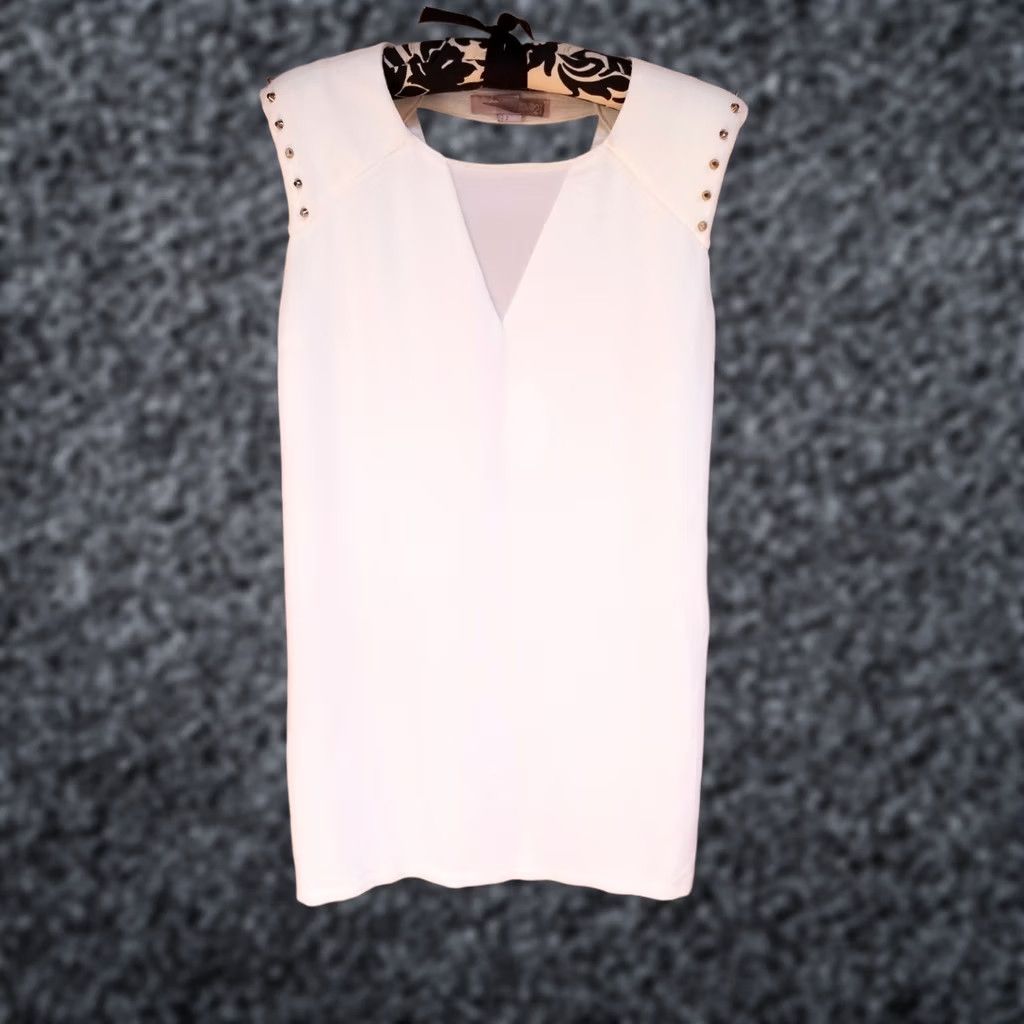 Forever 21 Forever 21 Love 21 Top Small White Scoop Neck Studded Sleeveless Tunic Womens Size S / US 4 / IT 40 - 1 Thumbnail