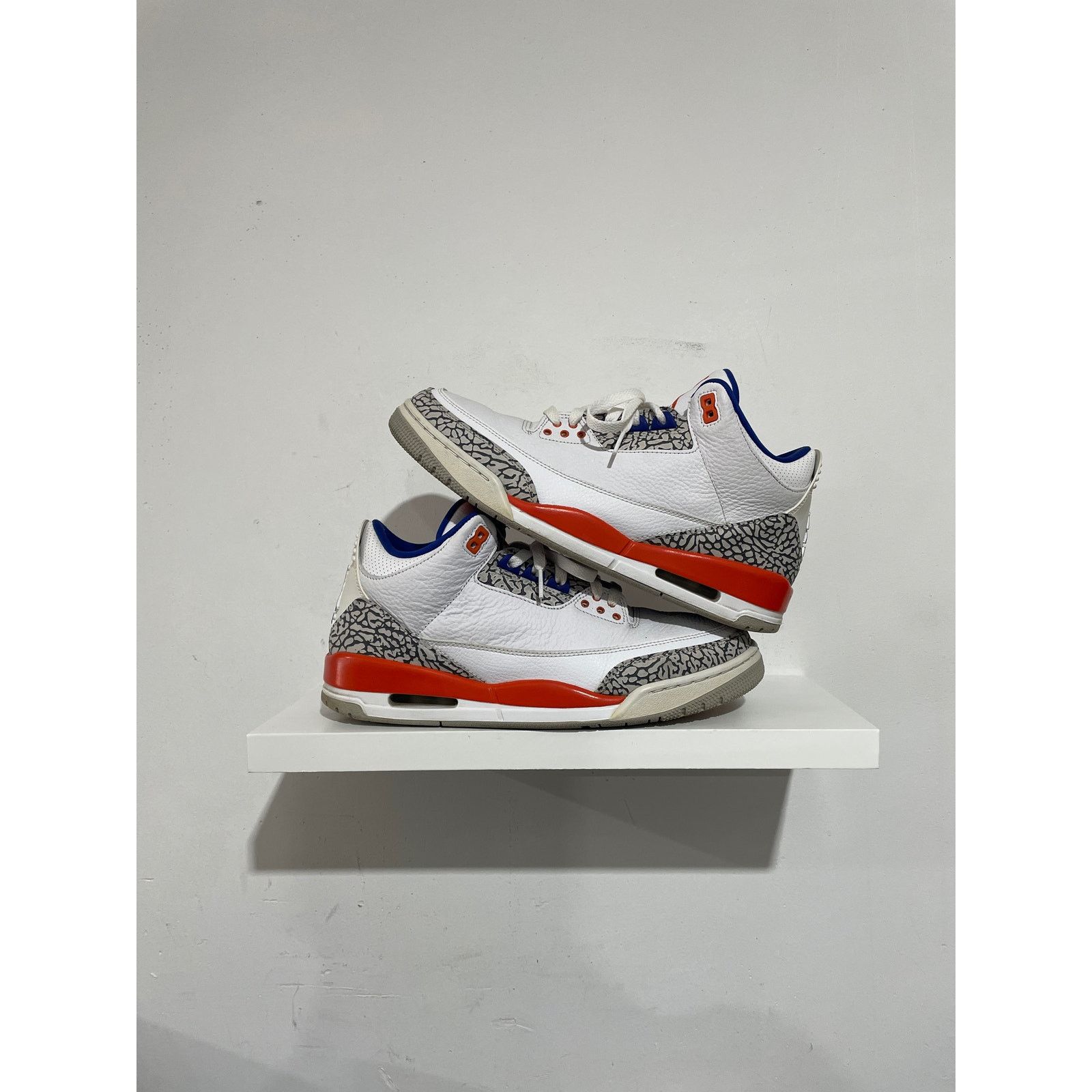 JORDAN 3 KNICKS SIZE 11 PREOWNED