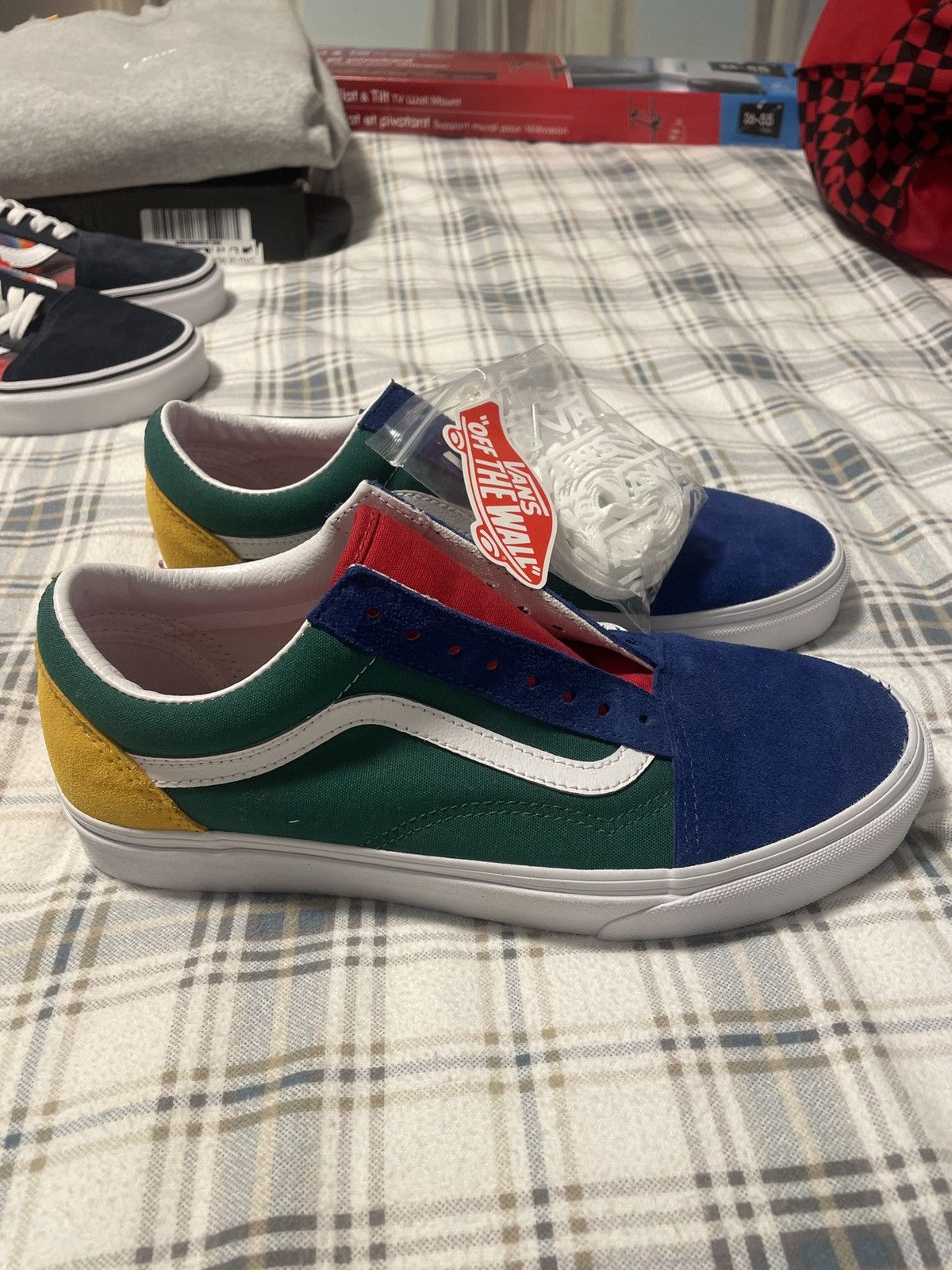 Vans VANS old skool multi color NEW Size US 9 / EU 42 - 1 Thumbnail