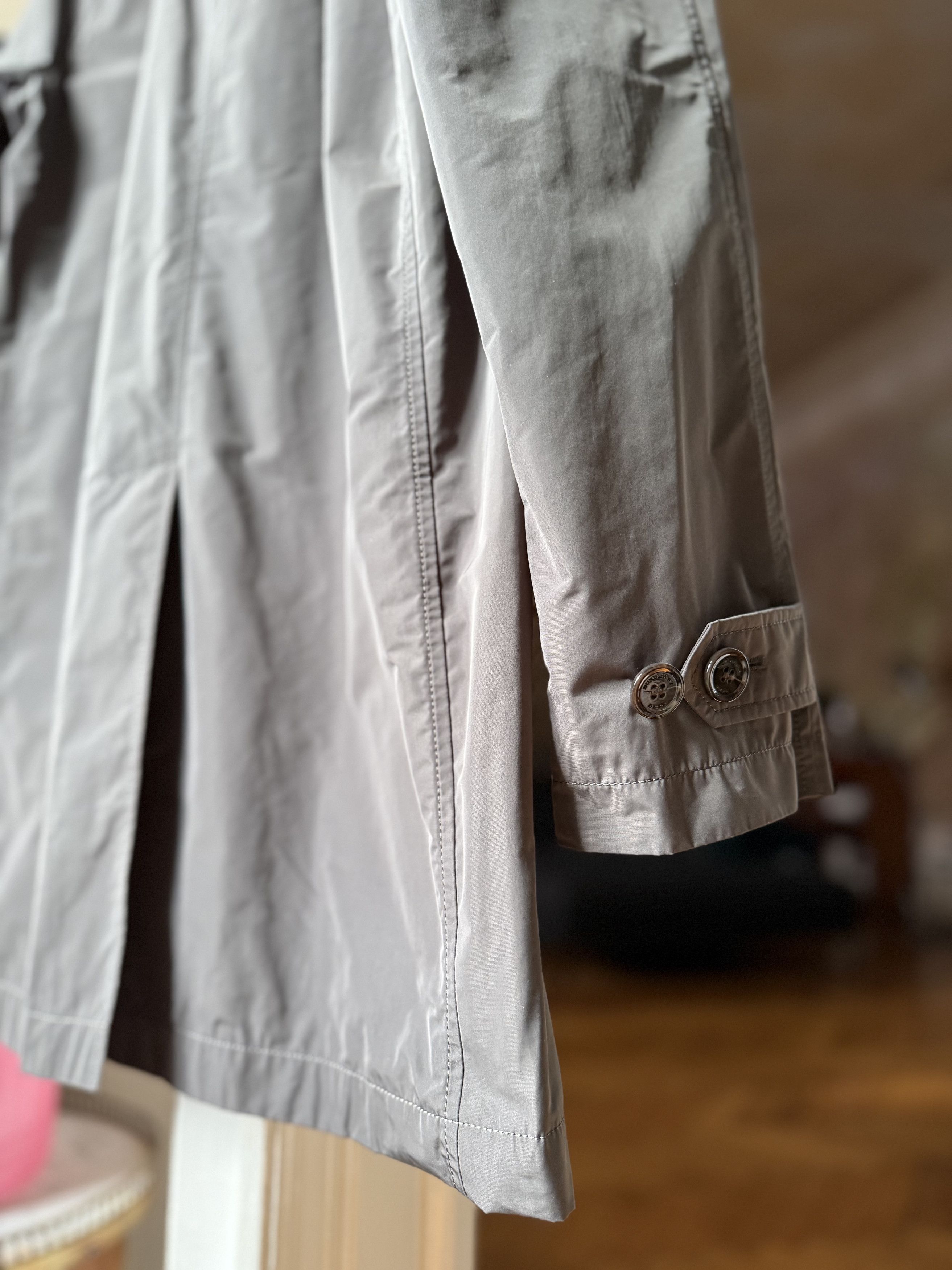Burberry Burberry TRENCHCOAT -NEW CONDITION WORN ONCE Size US S / EU 44-46 / 1 - 6 Thumbnail