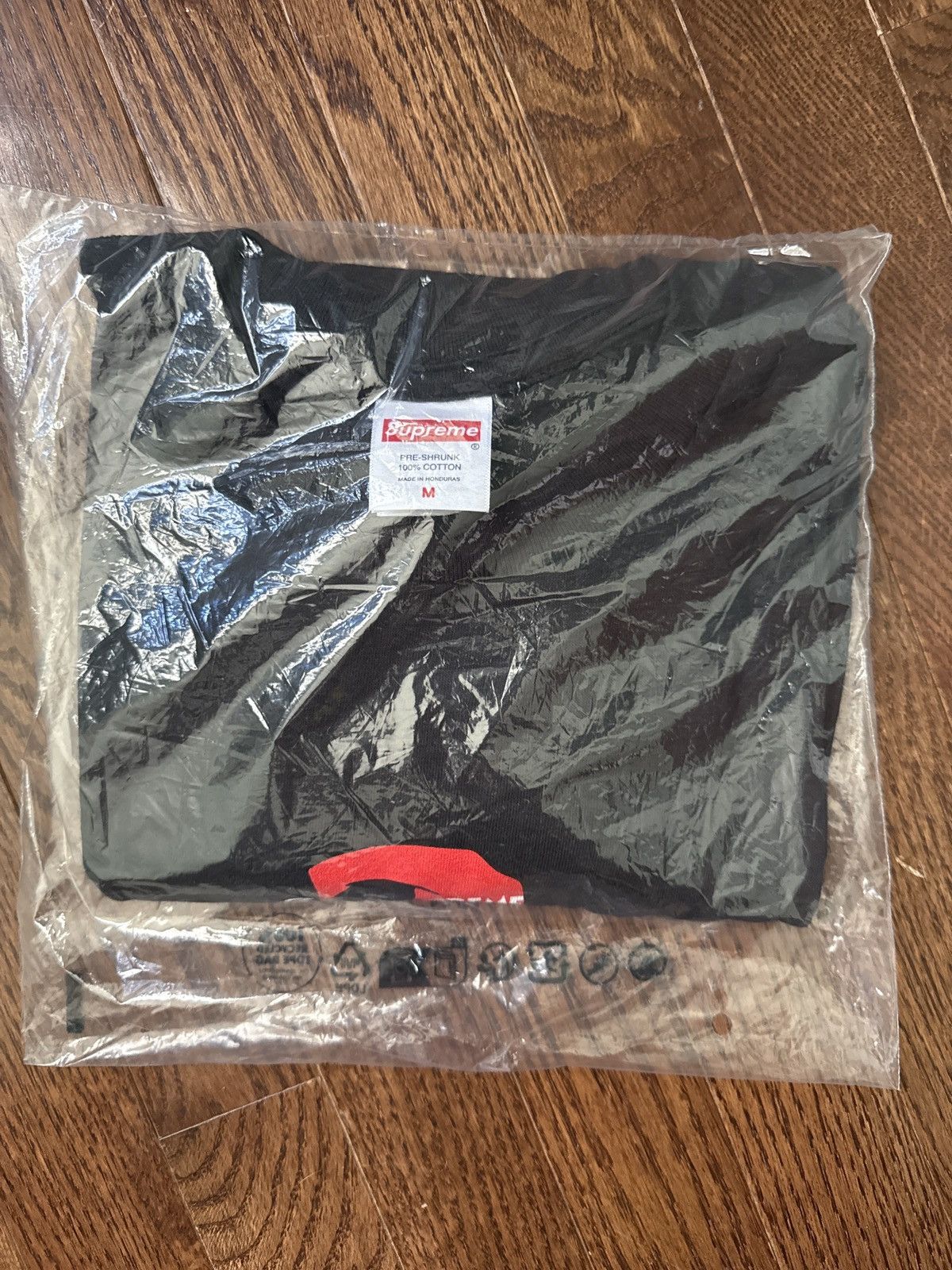 Supreme Supreme The Grinch Tee FW24 in Black Size M Size US M / EU 48-50 / 2 - 2 Thumbnail