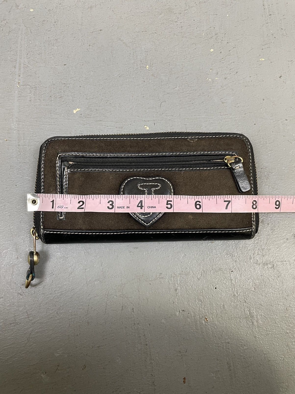 Juicy Couture Juicy Couture crest velour wallet billfold Size ONE SIZE - 9 Thumbnail