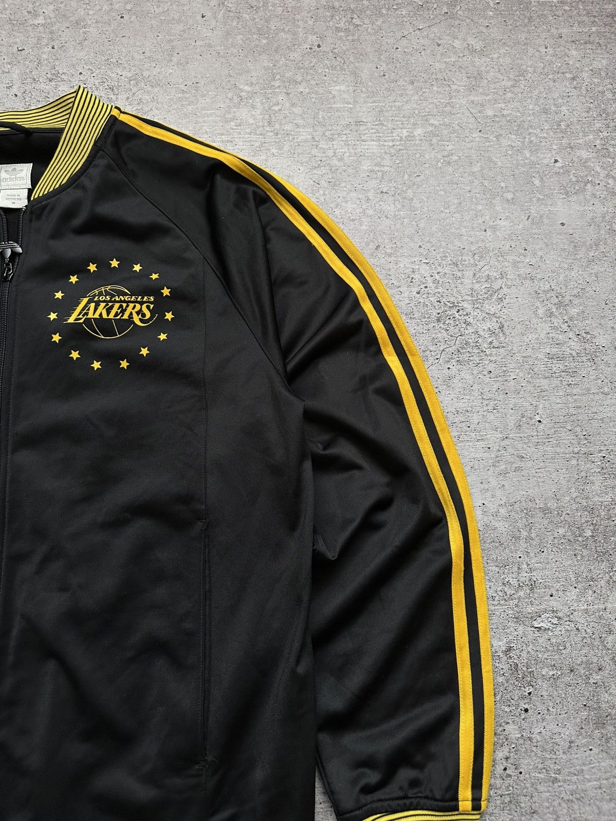 Adidas Adidas LA Lakers 15 Time NBA World Champions Track Jacket Size US M / EU 48-50 / 2 - 3 Thumbnail