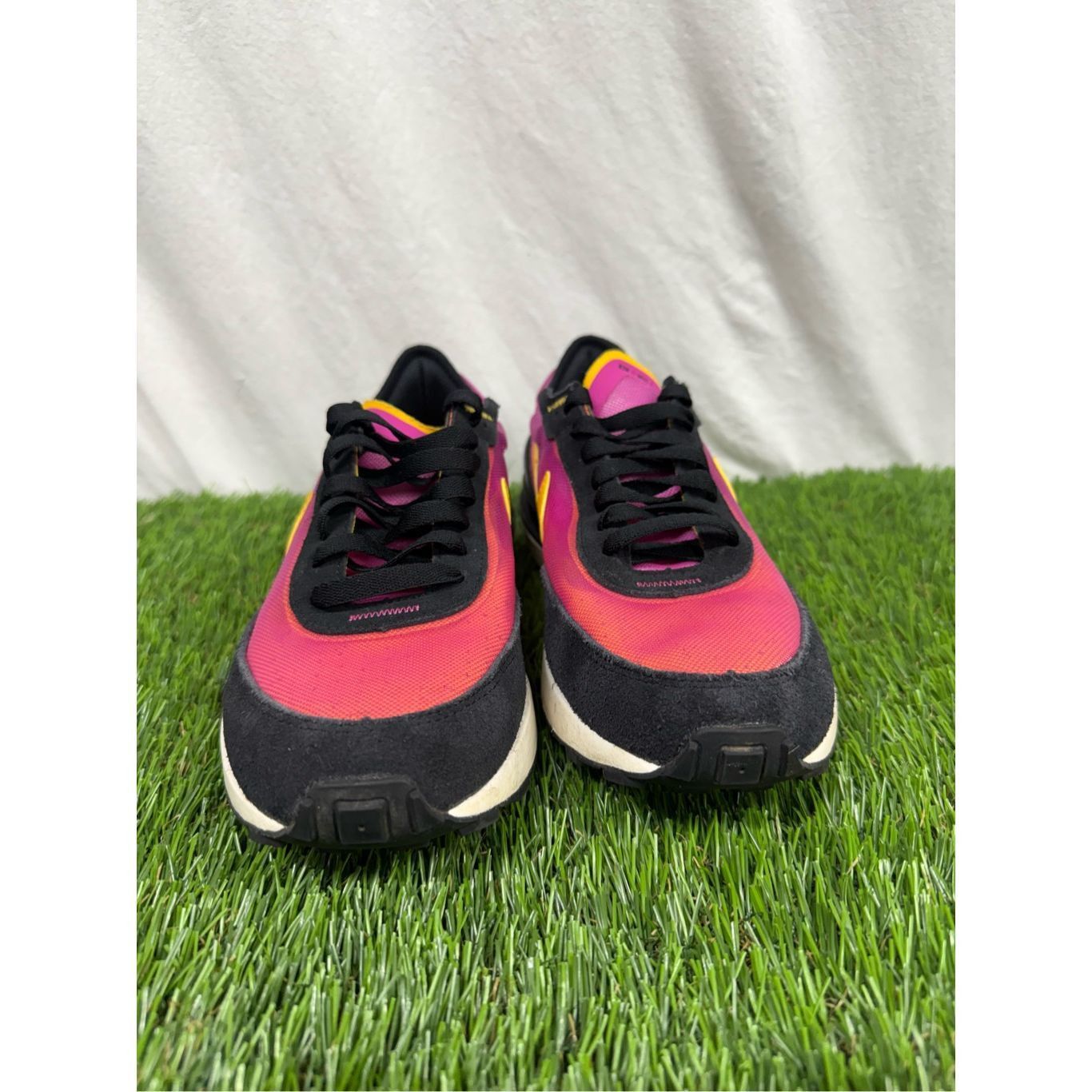 Nike Nike Boys Waffle One DC0481-600 Pink Running Shoes Sneakers Size US 7 / EU 40 - 2 Thumbnail