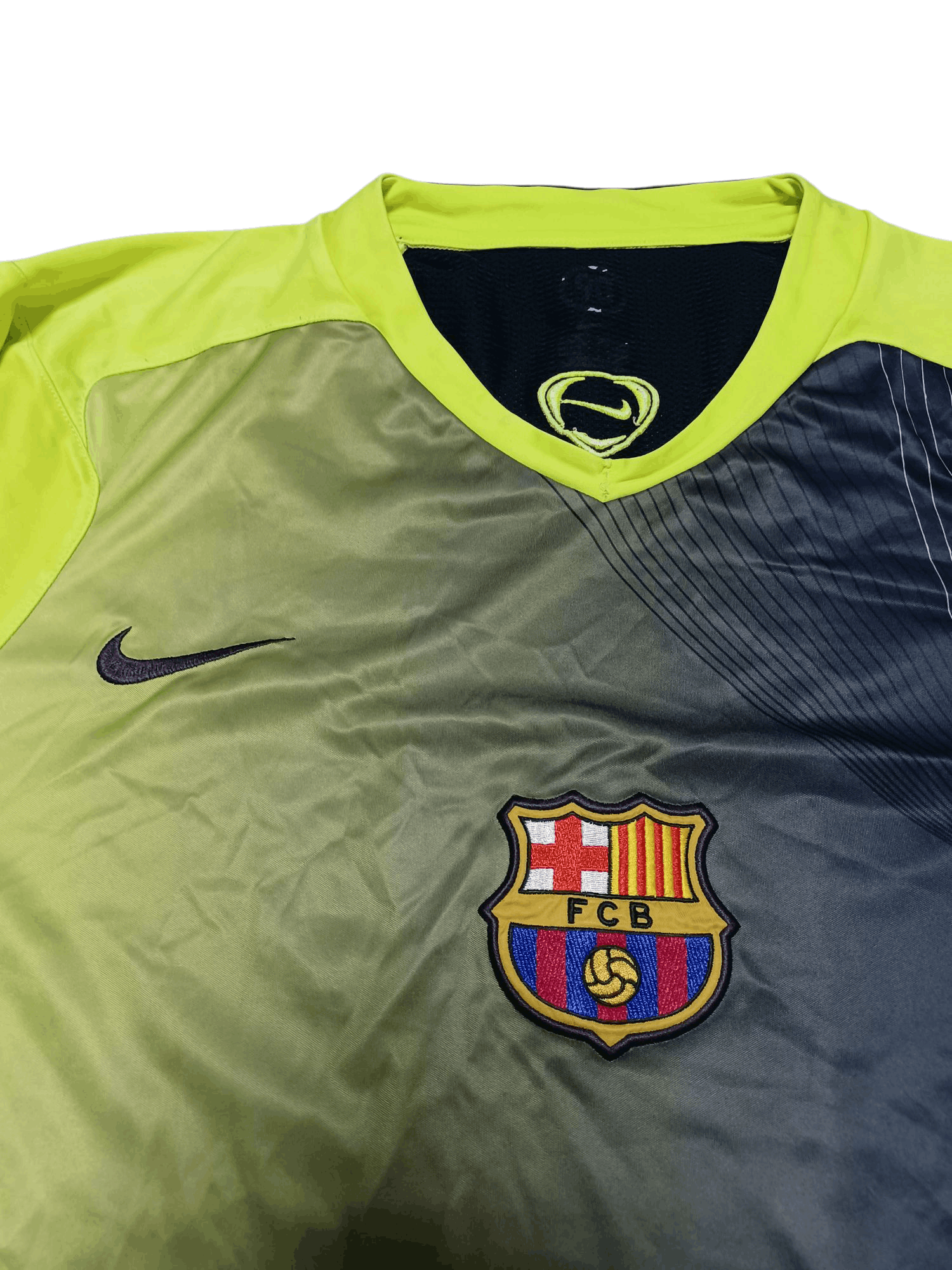 Nike BARCELONA NIKE TOTAL 90 VINTAGE SOCCER JERSEY VINTAGE 2006 Size US XL / EU 56 / 4 - 2 Thumbnail