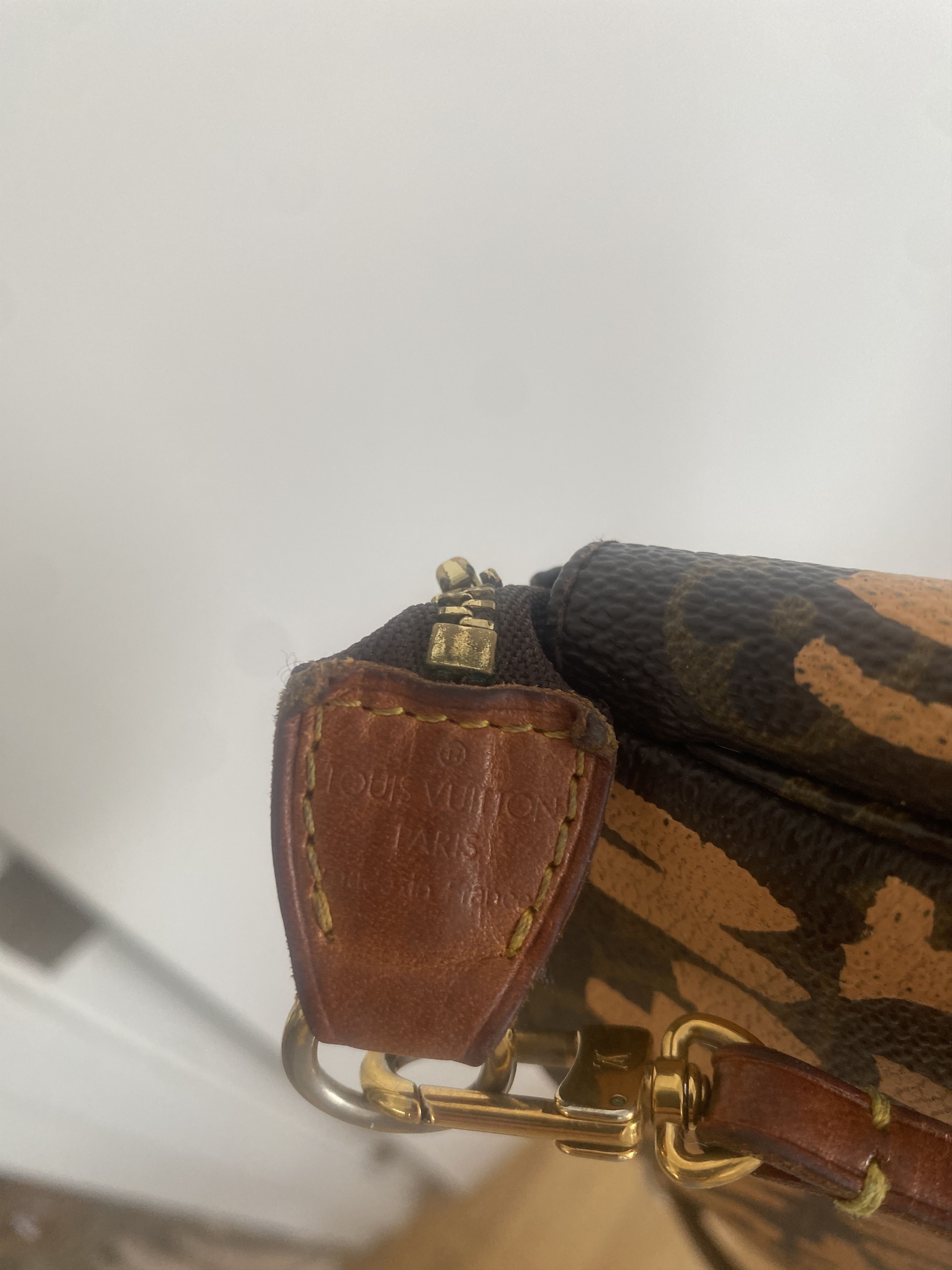 Louis Vuitton Louis Vuitton Stephen Sprouse Graffiti Pochette Monogram Size ONE SIZE - 15 Thumbnail