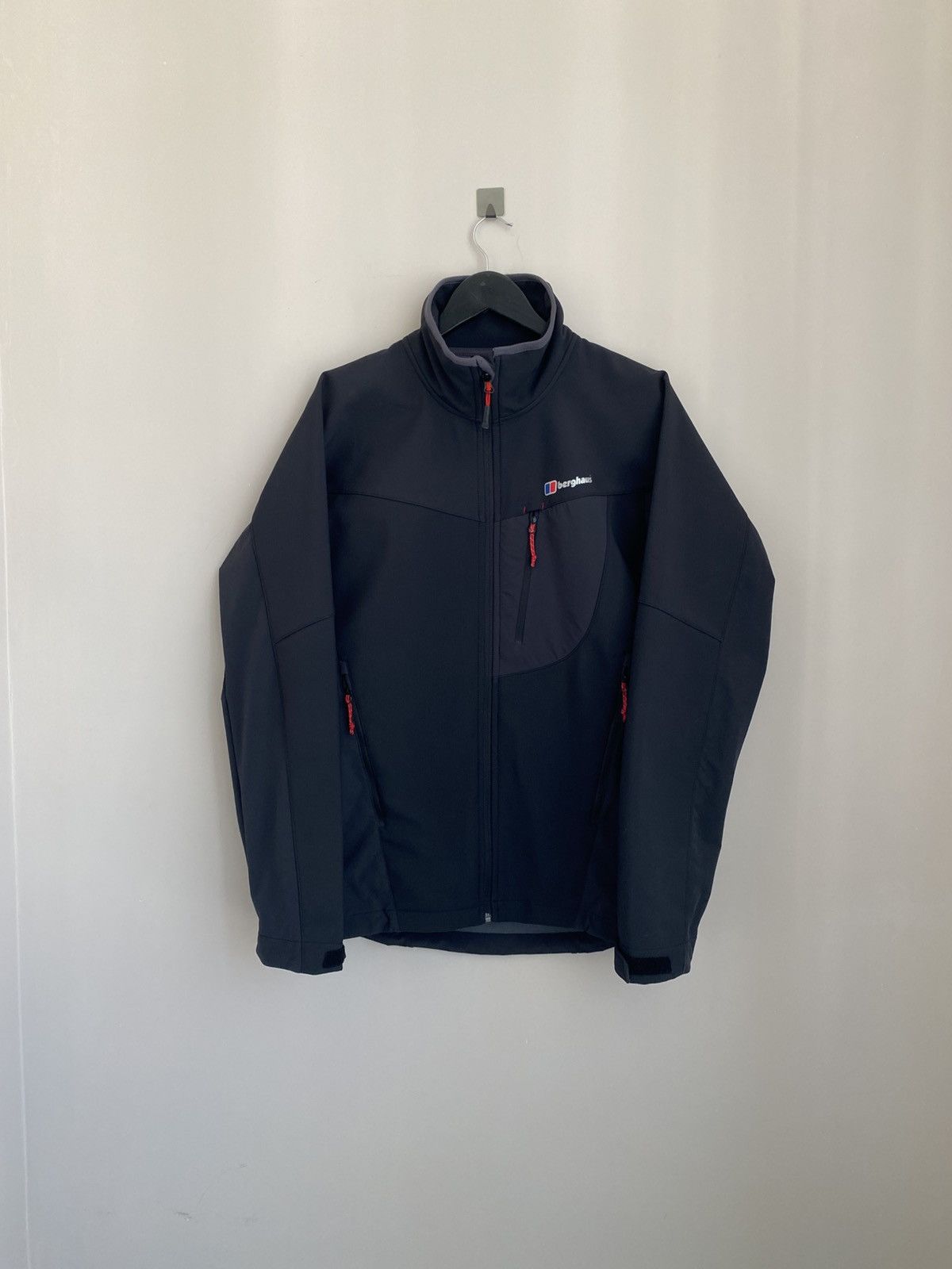 Berghaus Berghaus men's softshell jacket Size US L / EU 52-54 / 3 - 1 Thumbnail