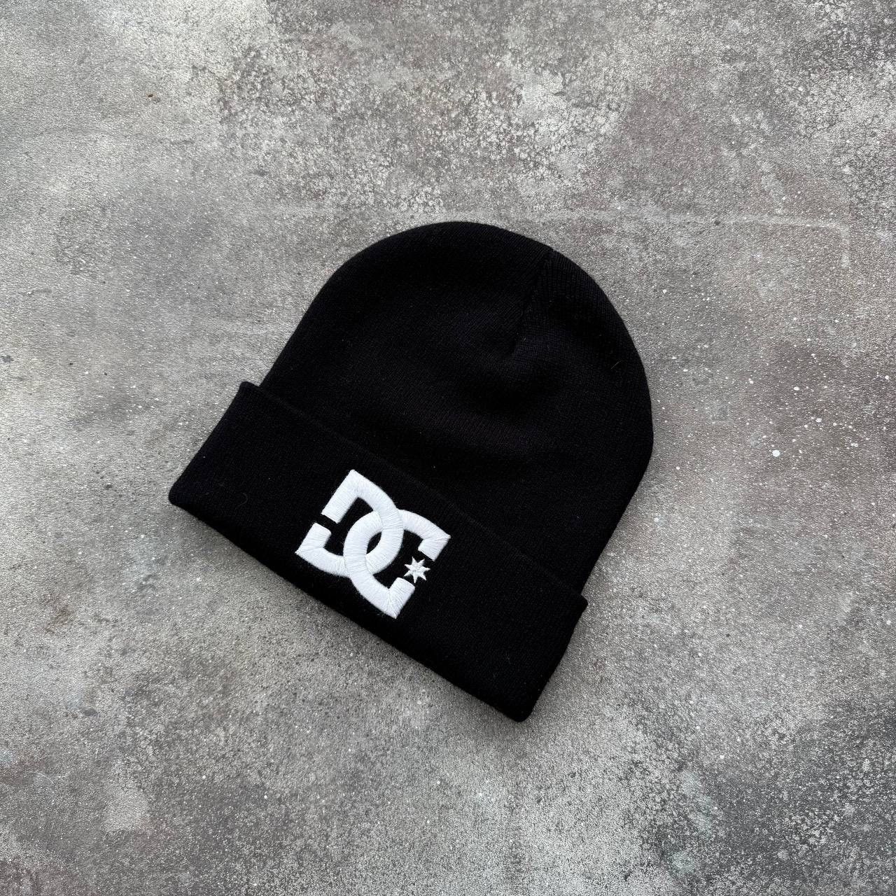 DC × Japanese Brand DC Shoes Vintage Y2K Skater Beanie Hat Size ONE SIZE - 1 Thumbnail