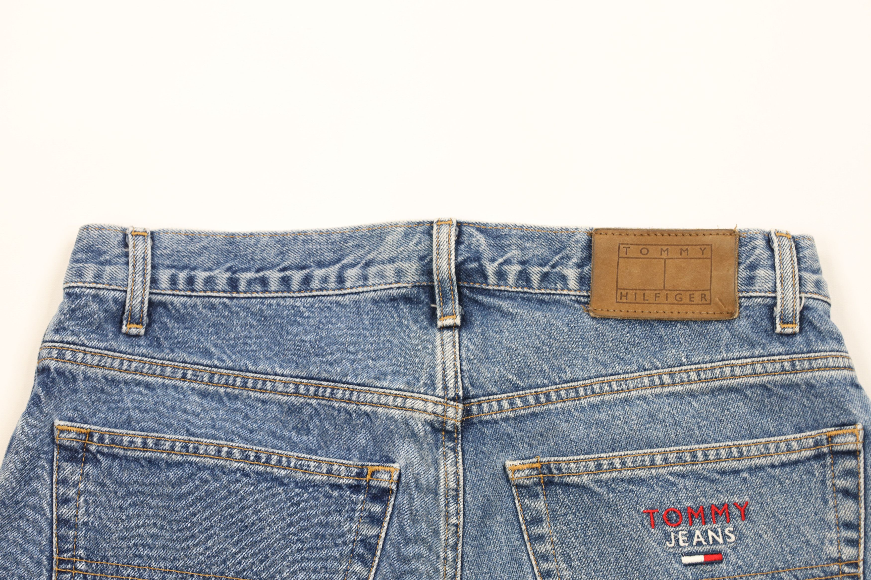 Tommy Hilfiger × Vintage Vintage 90s Tommy Hilfiger Denim Jean Shorts Jorts Blue Size US 34 / EU 50 - 8 Thumbnail