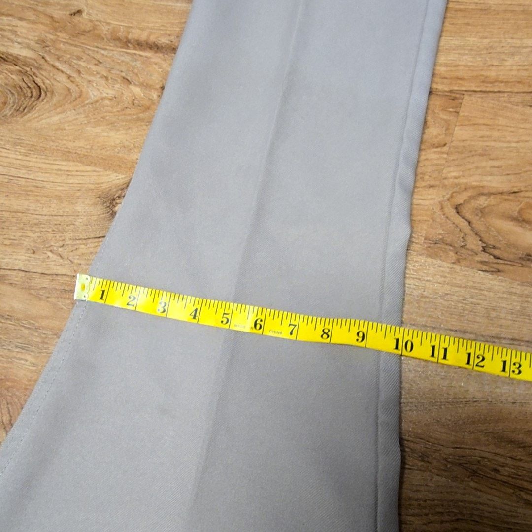 Wrangler Vintage Wrangler Mens 40x32 Pants Khaki Dress Pants 90s VTG Size US 40 / EU 56 - 12 Thumbnail