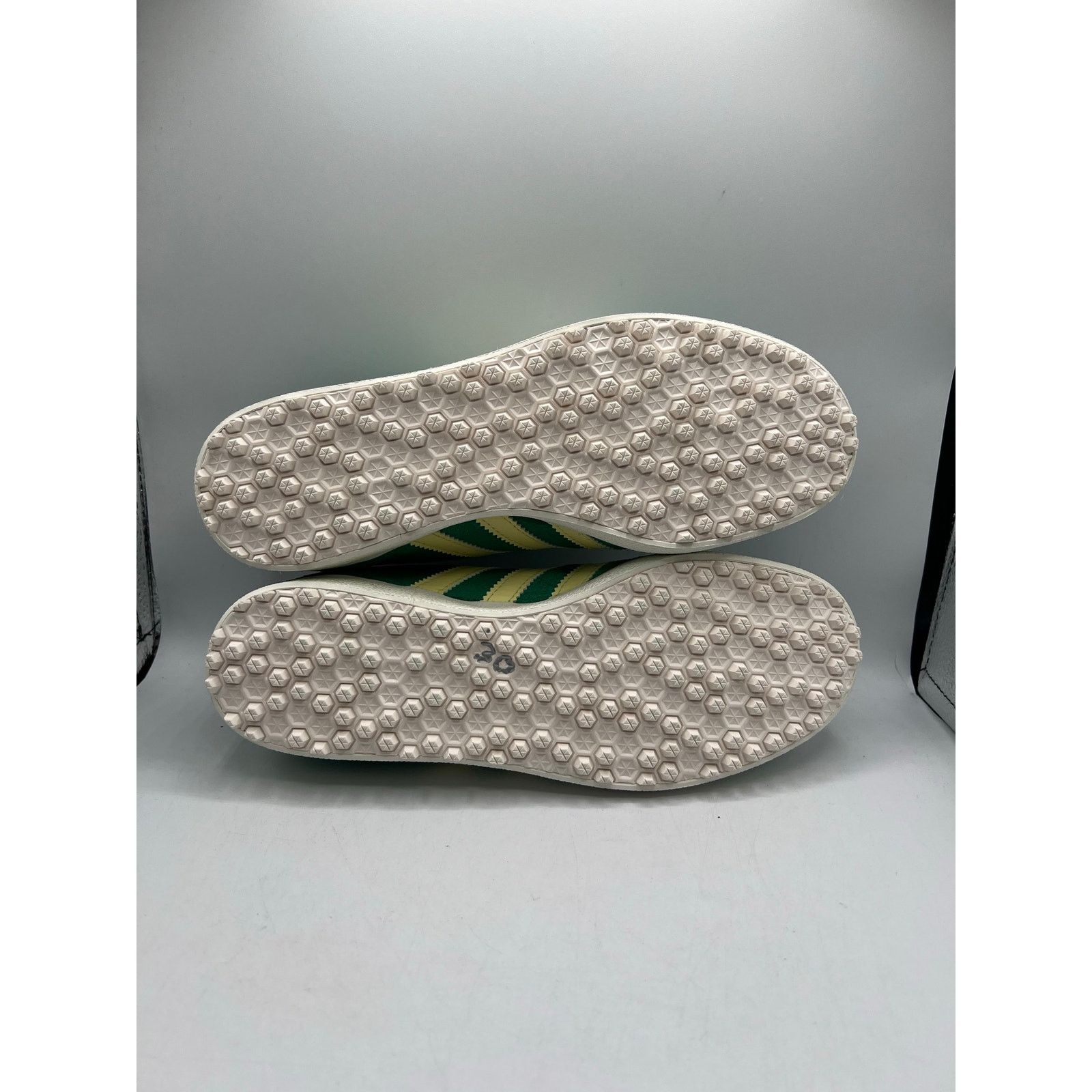 Adidas Adidas Gazelle Spikeless Golf “Collegiate Green” size 5.5 Size US 5.5 / EU 38 - 5 Thumbnail