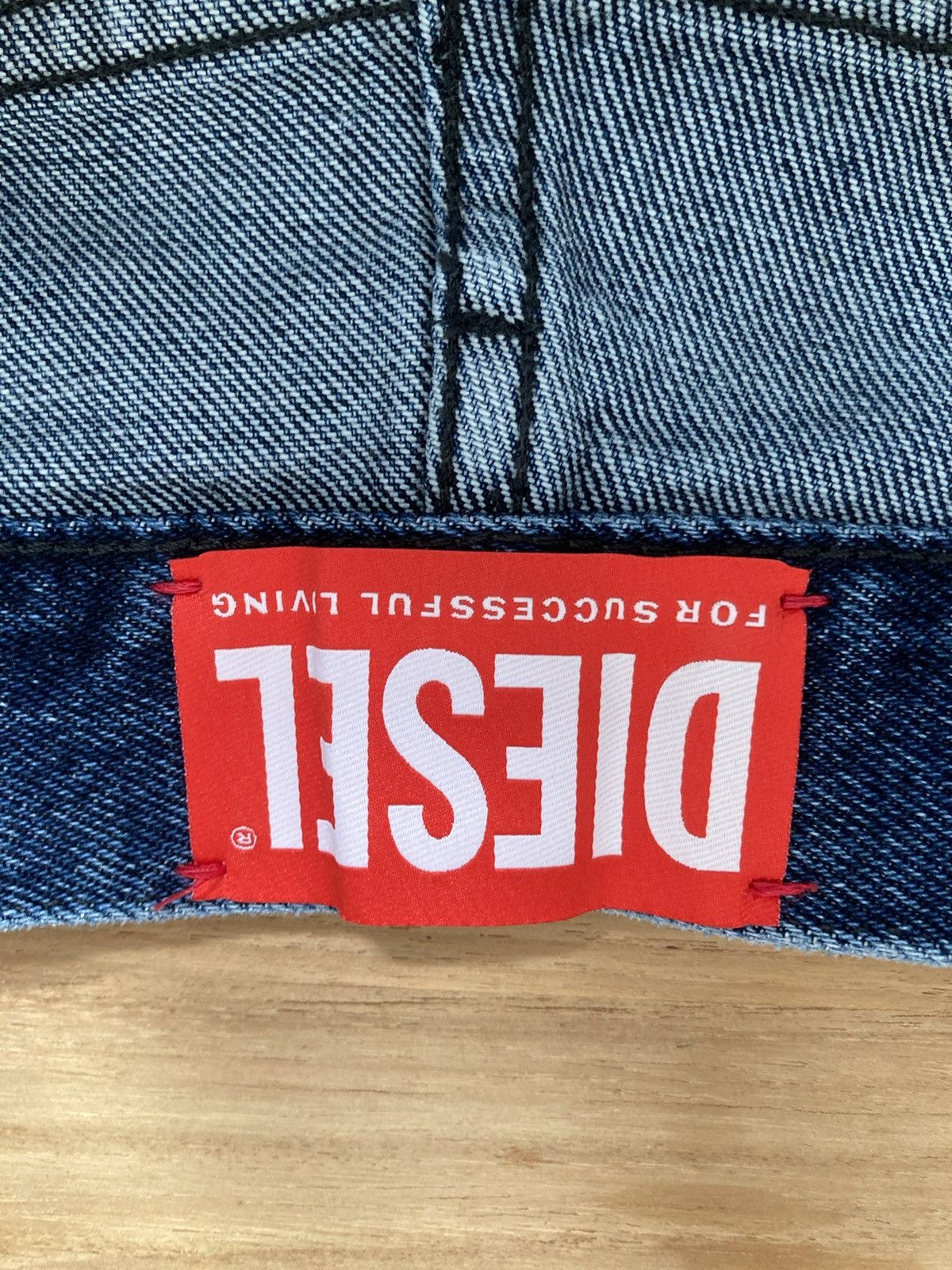 Anonymous Club Diesel red tag blue Shayne Oliver Editon embedded belt jeans Size US 26 / EU 42 - 9 Thumbnail